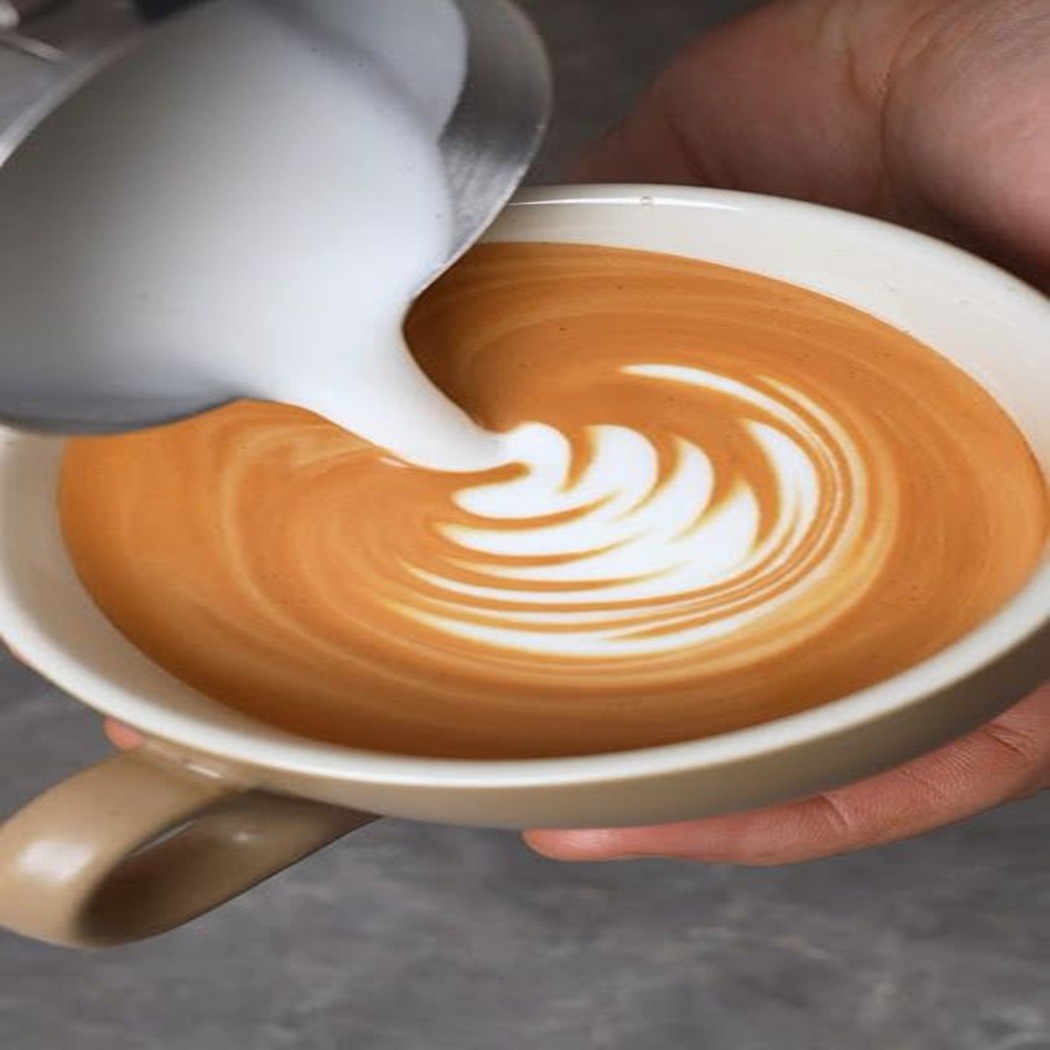 Latte Art Nasıl Yapılır? Süt Köpürtme Teknikleri ve Püf Noktaları