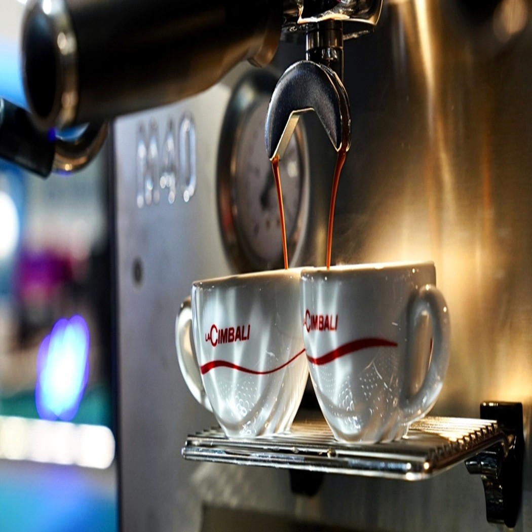 Barista Kalitesinde Espresso İçin Uygun Fiyatlı Cimbali Makinesi