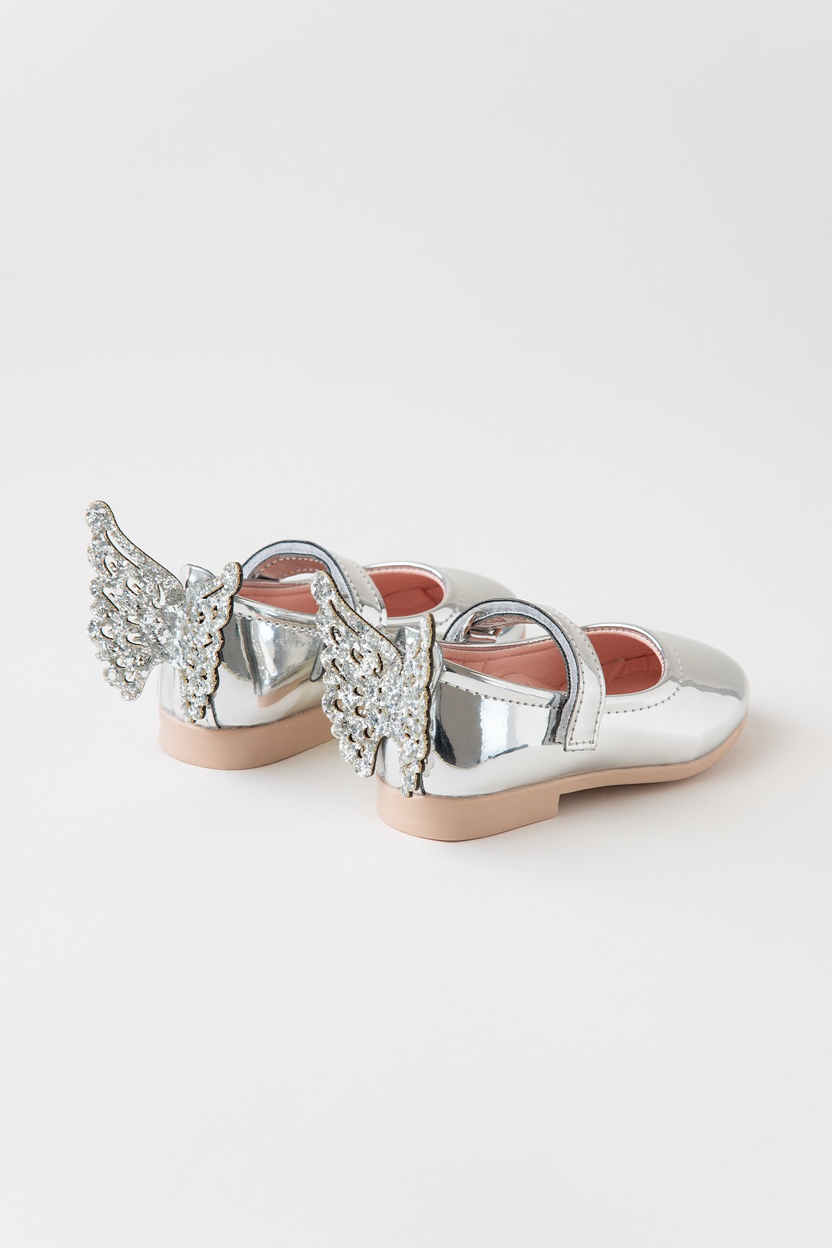 Papillon Arkası Kelebekli Kız Çocuk Bantlı Rugan Ayakkabı - Gümüş
