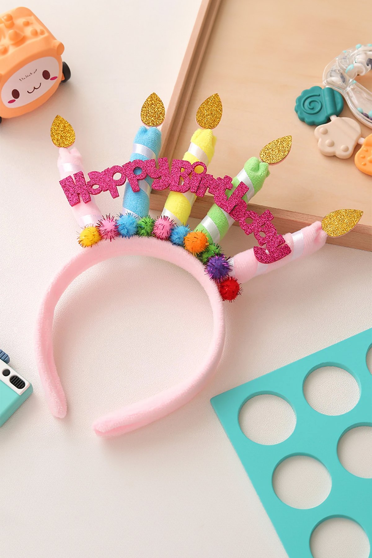 Doğum Günü Konseptli Mum Figürlü Happy Birthday Yazılı Renkli Taç