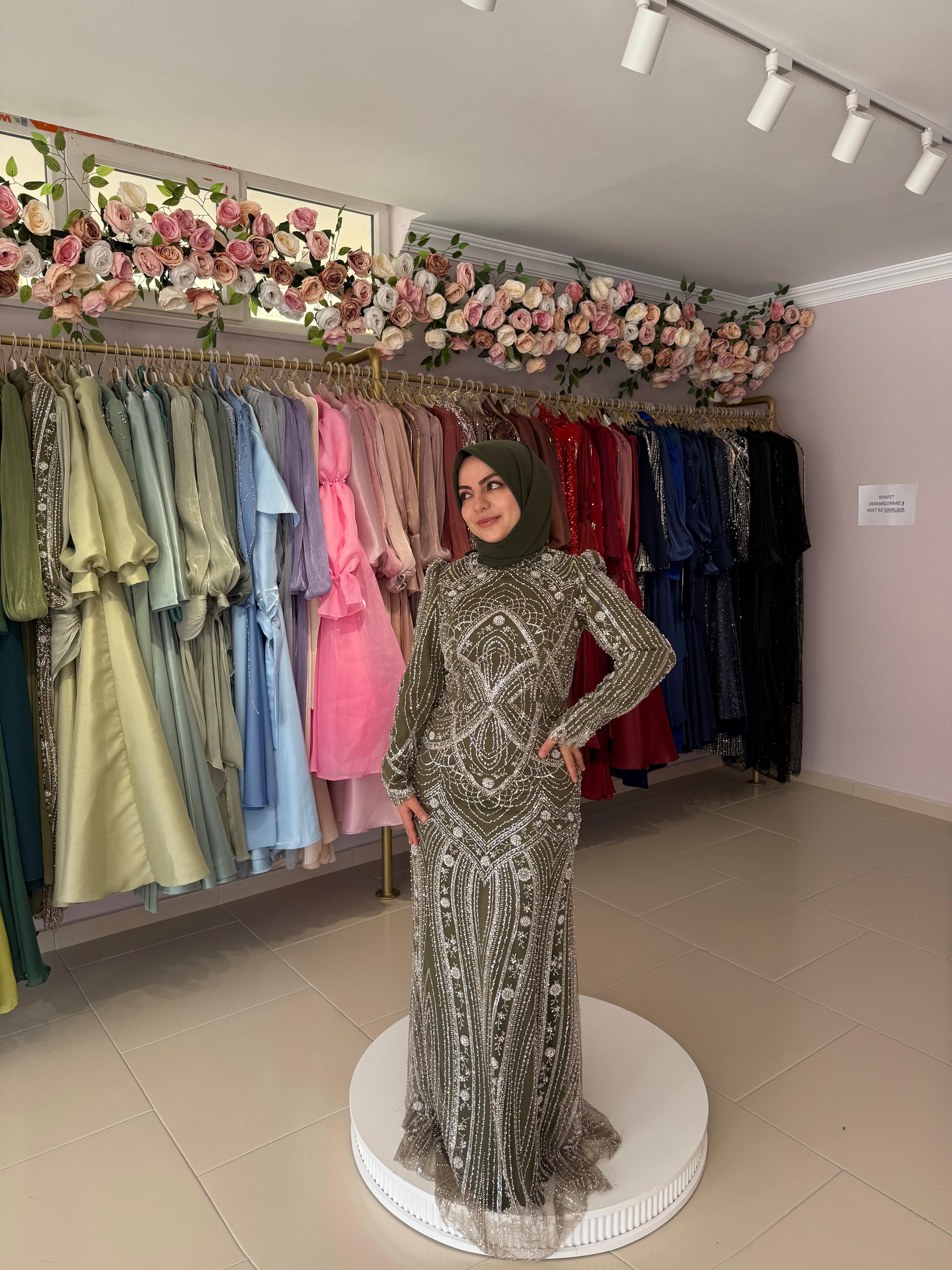 İşlemeli Balık Model Abiye - yosun yeşili