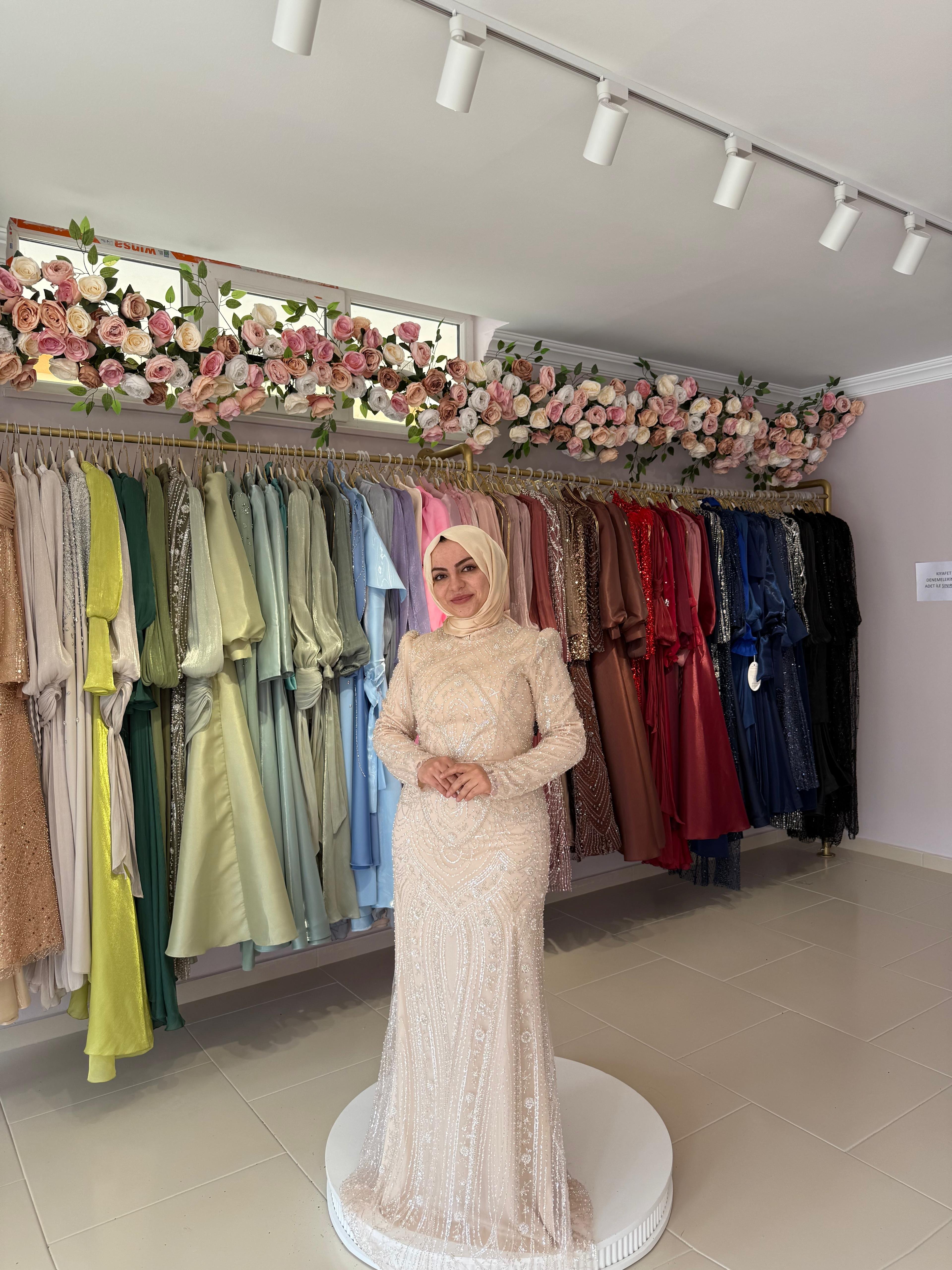İşlemeli Balık Model Abiye