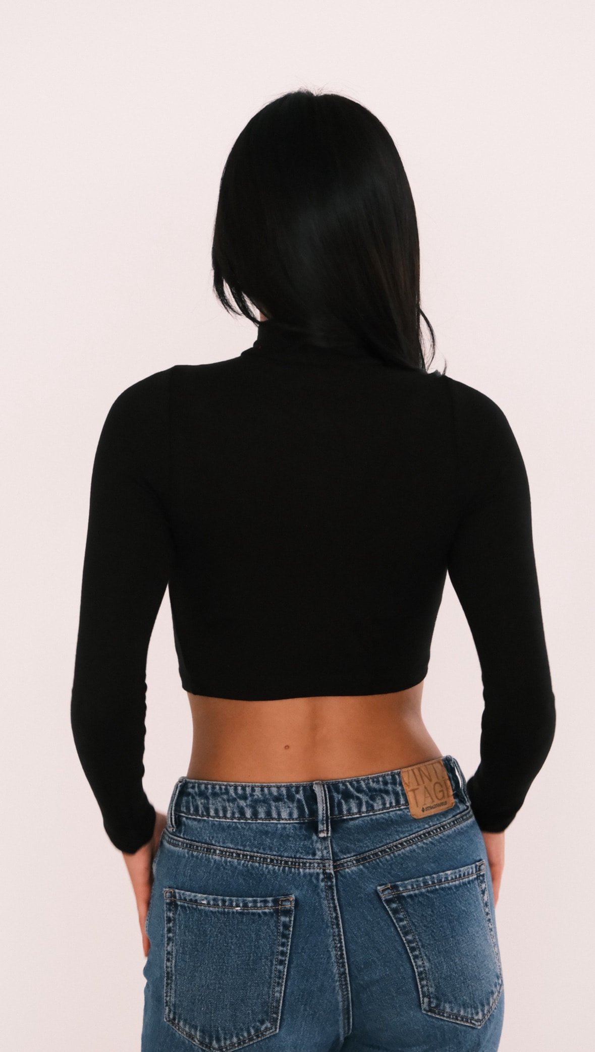 LS - Siyah Boğazlı Crop Basic