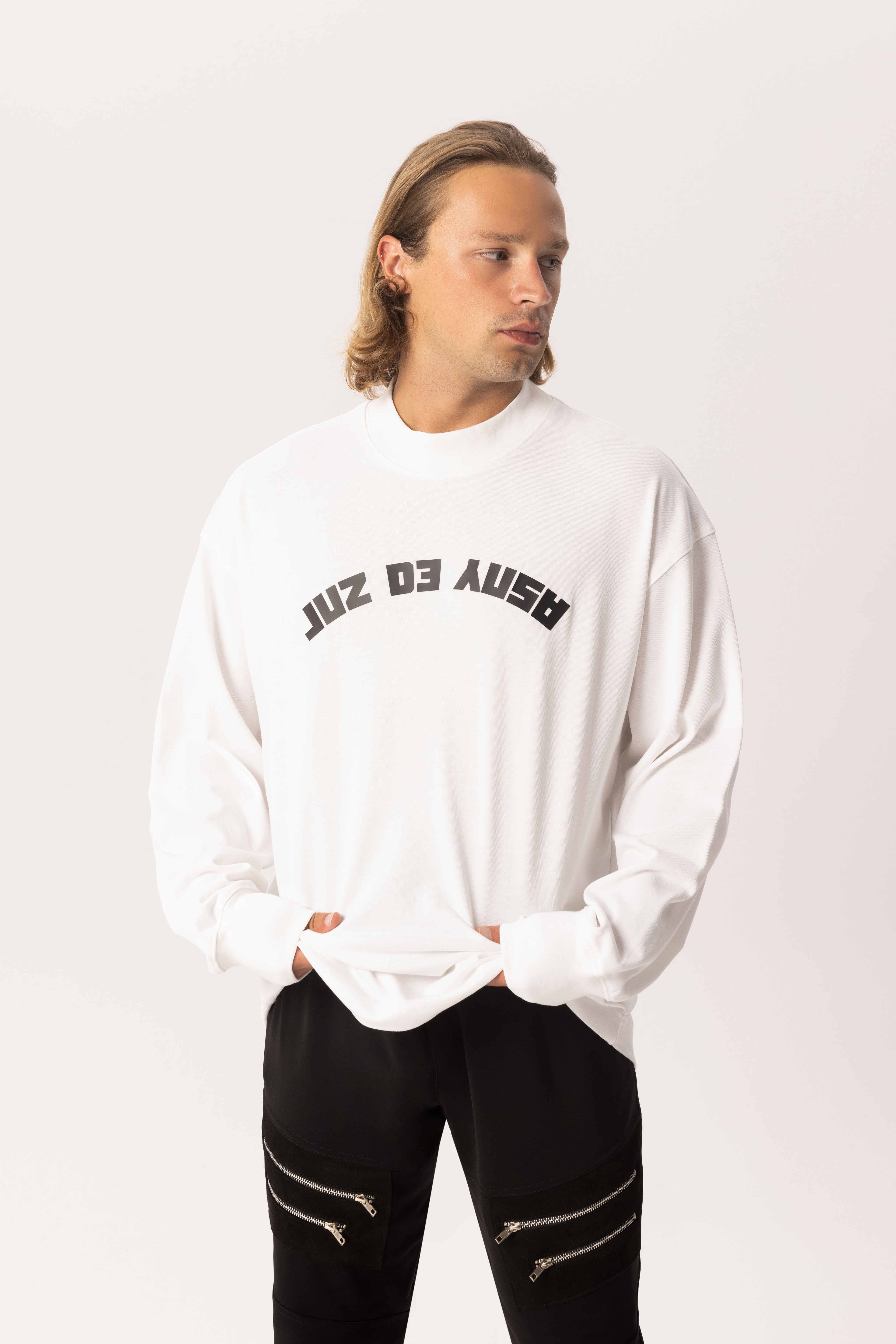 Sweatshirt 008