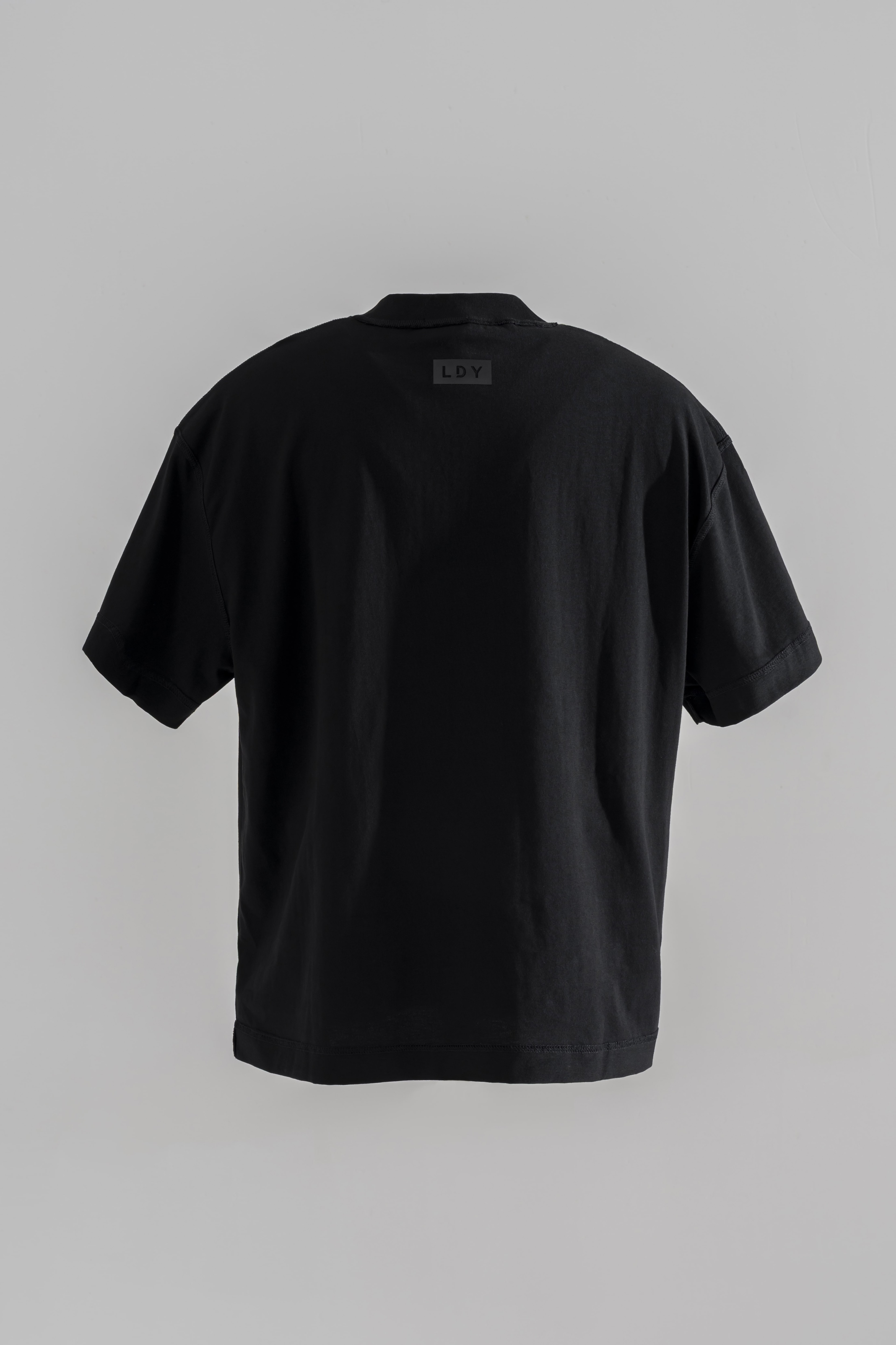 Ters Dikişli Siyah T-Shirt