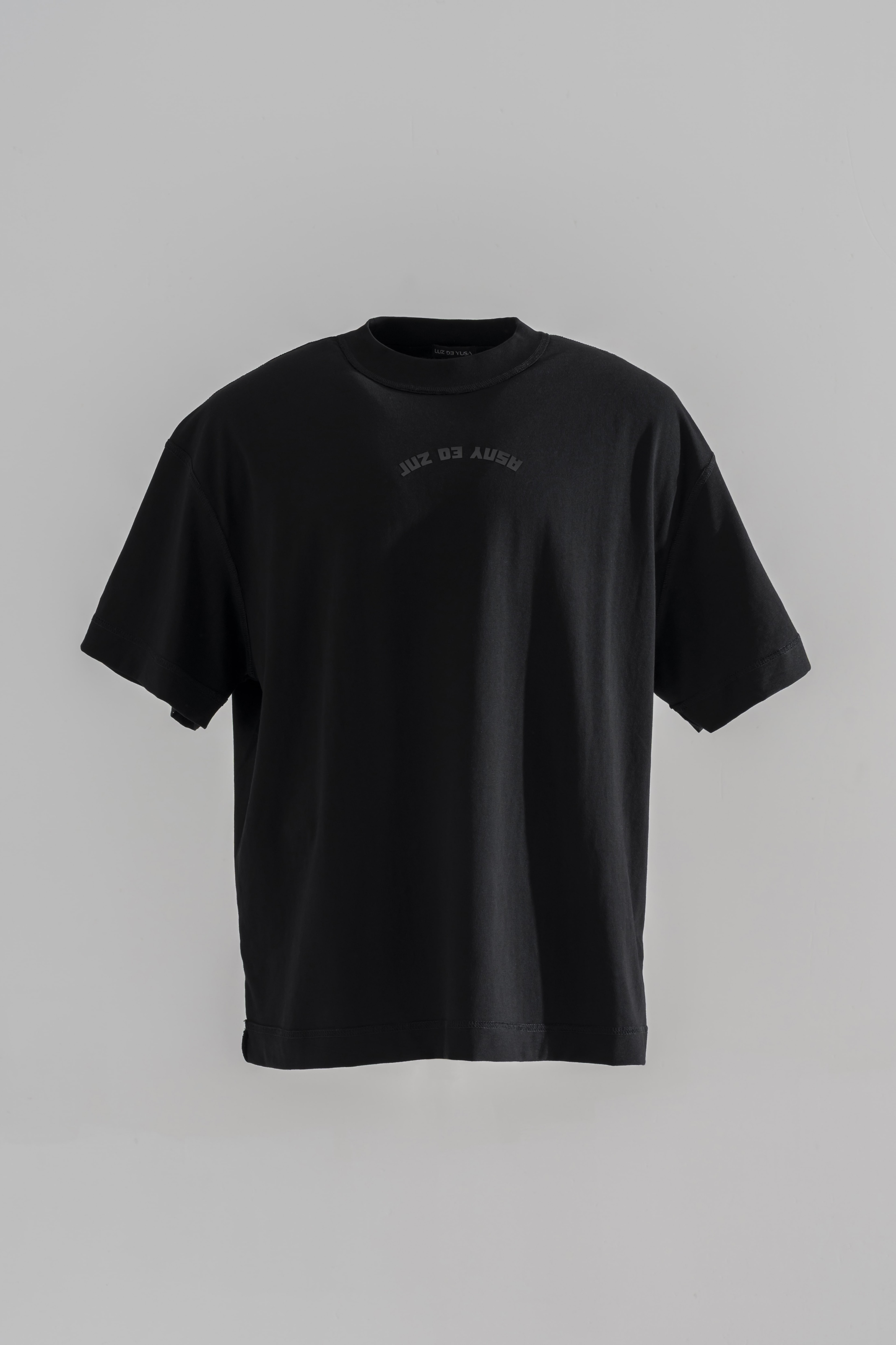 Ters Dikişli Siyah T-Shirt