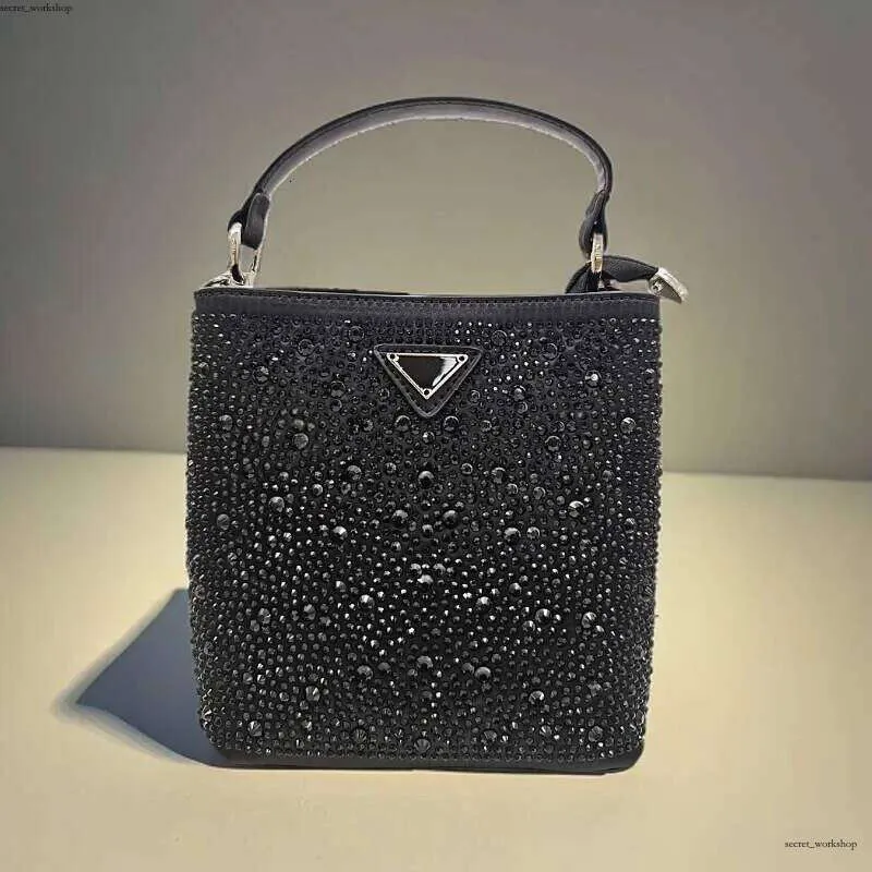 RA8001 Taşlı Çanta Siyah
