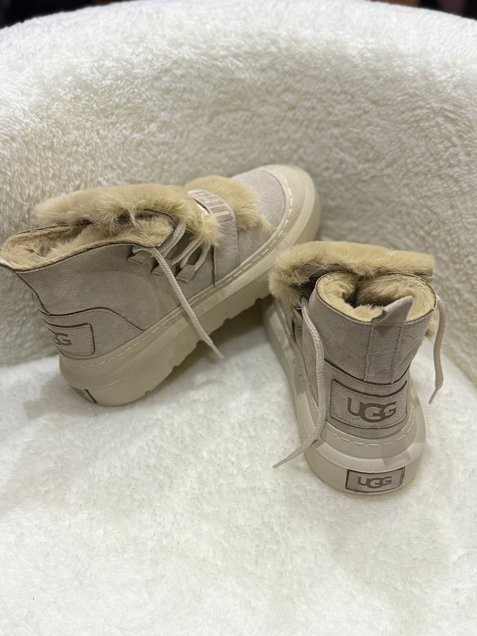 RA8020 Kürklü Krem Bot