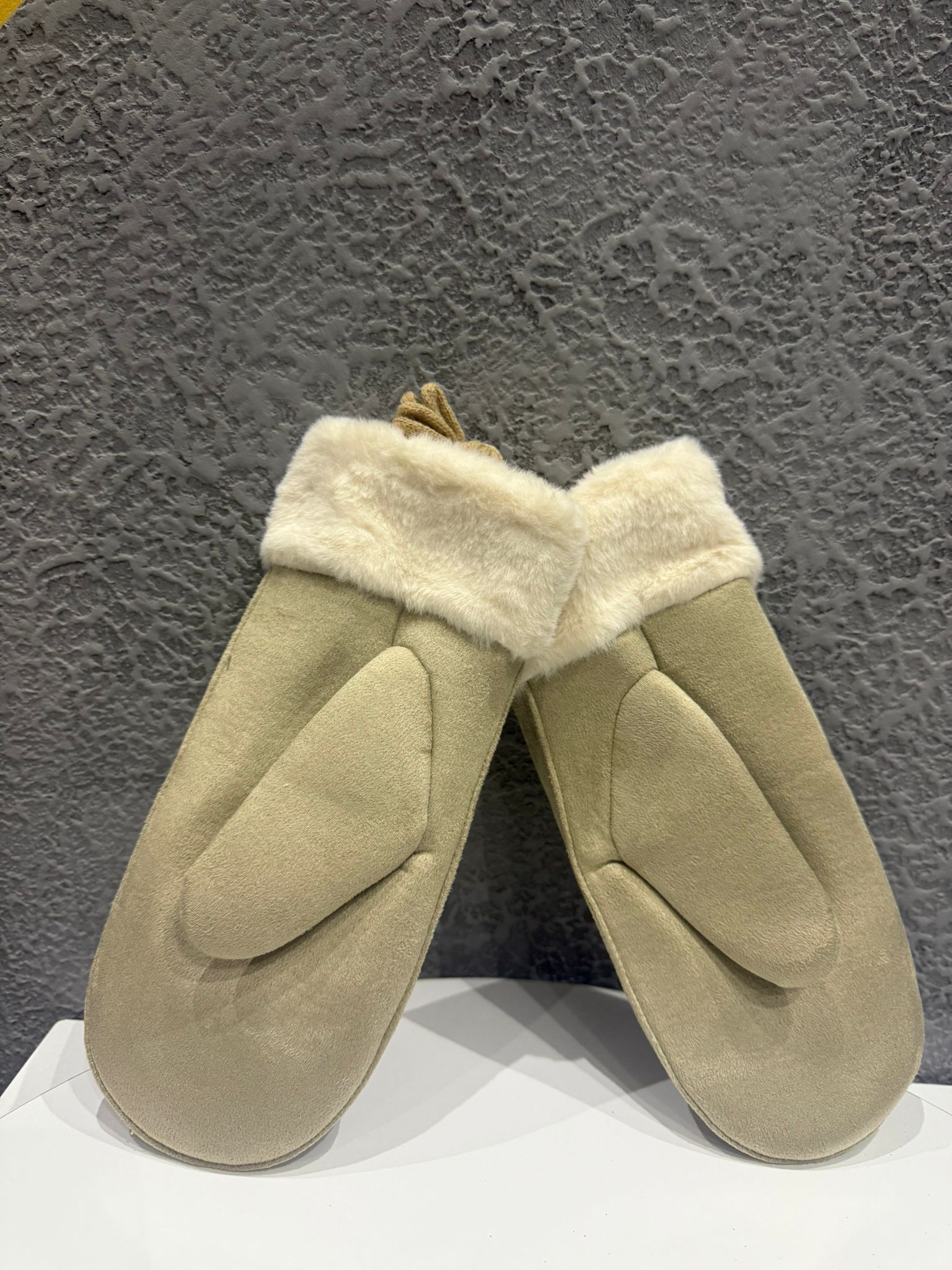 RA8009 Peluş Tek Parmak Eldiven