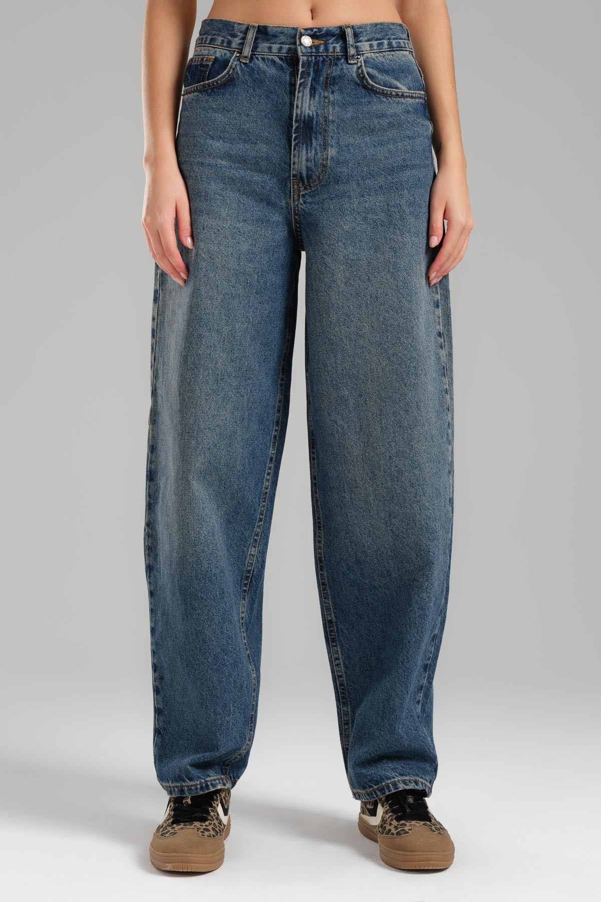 Women's Skater Fit Loose Cut Denim Trousers