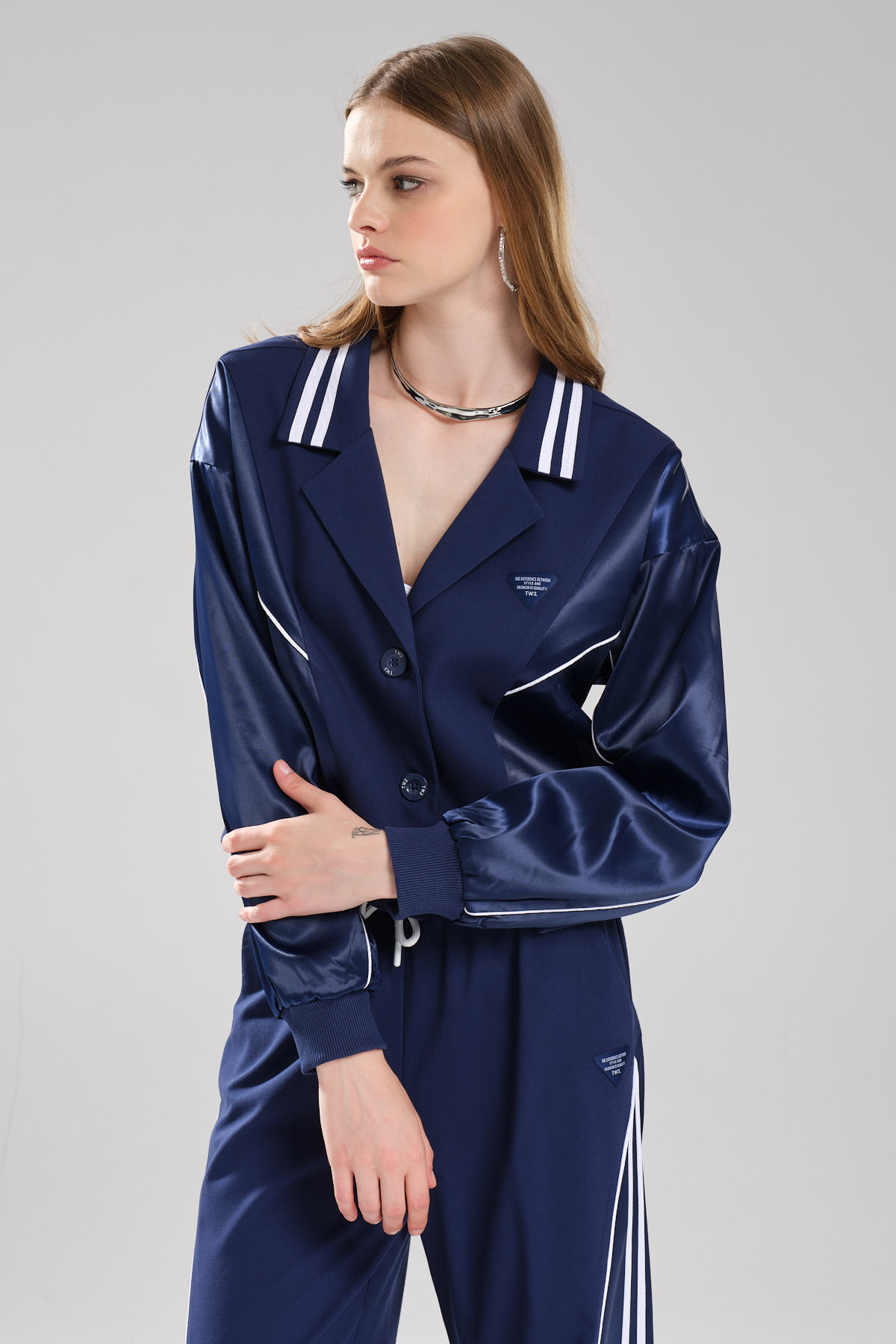 Kadın Şerit Detaylı Saten Kumaş Garnili Tasarım Blazer Ceket
