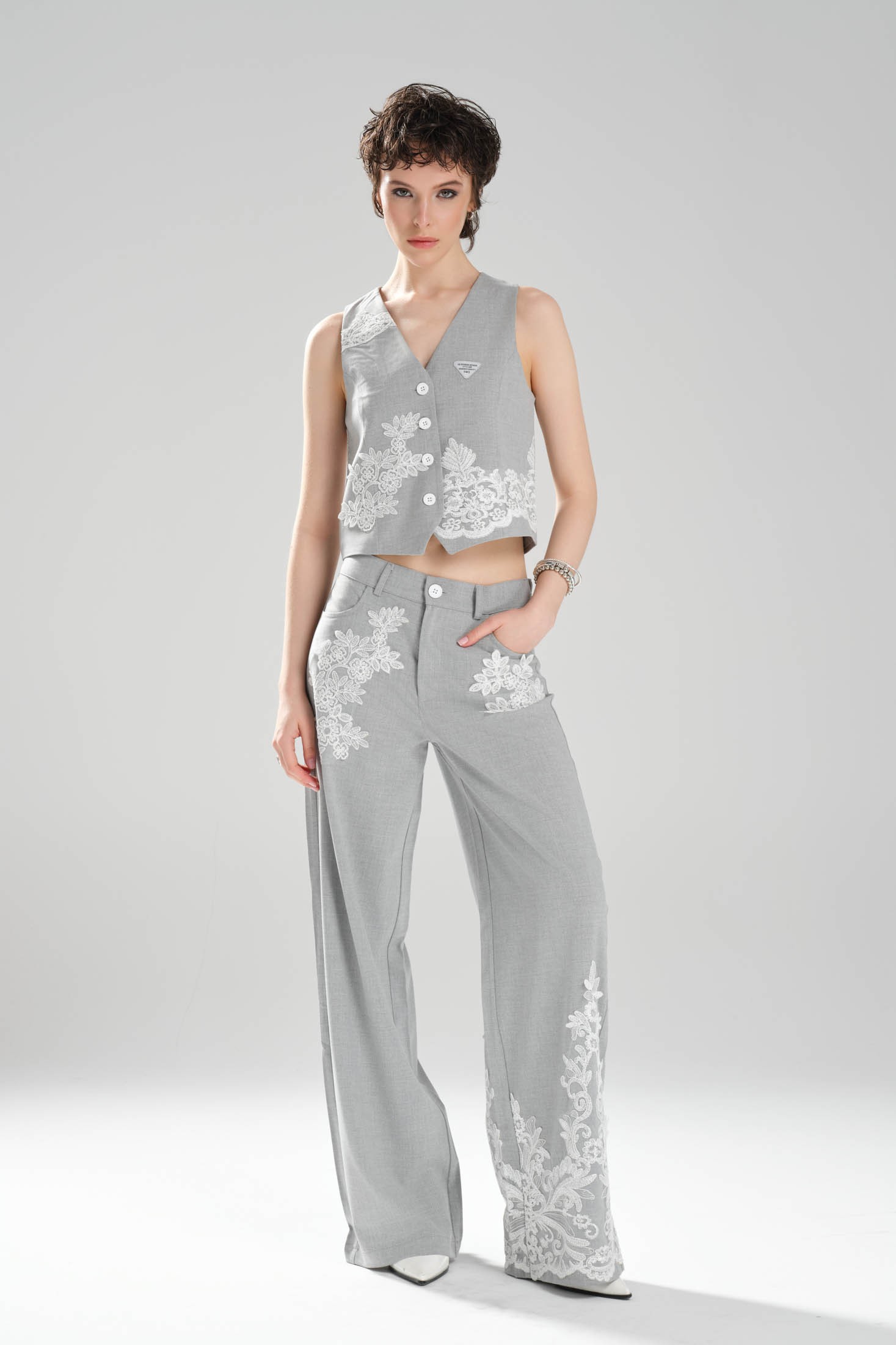 Kadın Dantel Aplikeli Tasarım Slim Fit Yelek