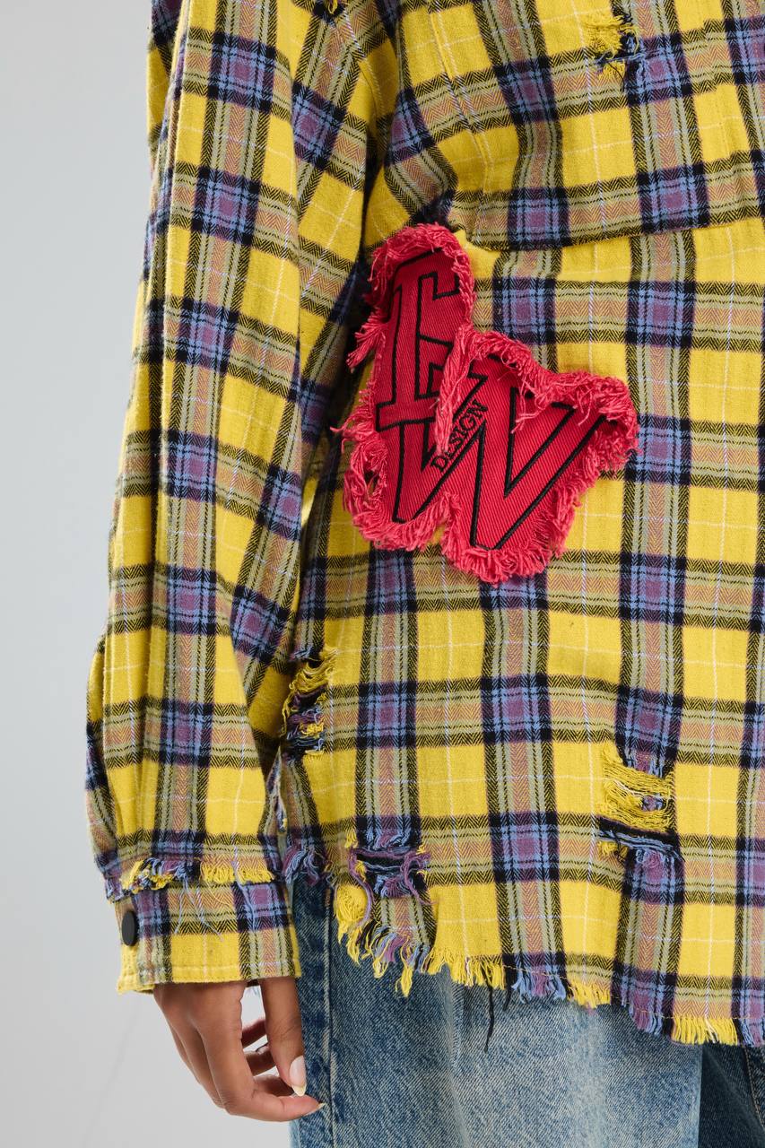 Kadın Ekose Kumaş Aplike ve Eskitme Detaylı Tasarım Gömlek