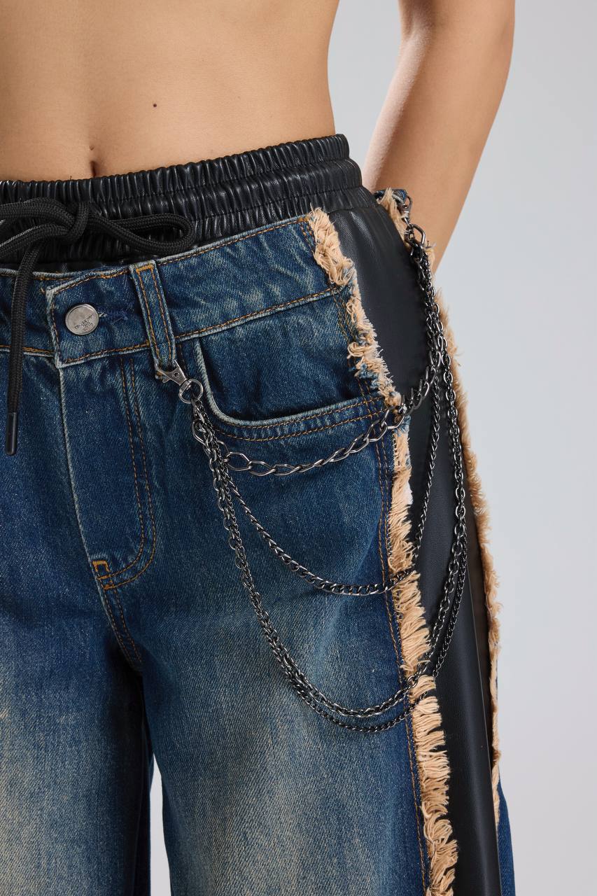 Kadın Suni Deri Garnili Zincir Detaylı Tasarım Pantolon