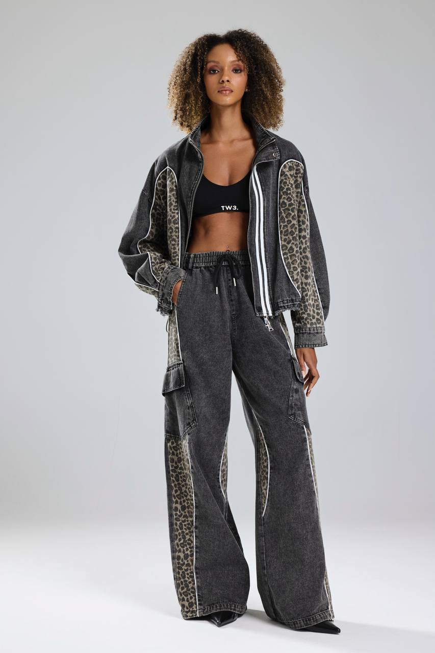 Kadın Leopar Baskılı Ara Biyeli Detaylı Tasarım Jean Pantolon