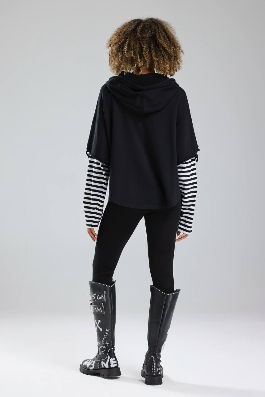 Kadın Rozet Detaylı Çizgili Kumaş Garnili Tasarım Sweatshirt