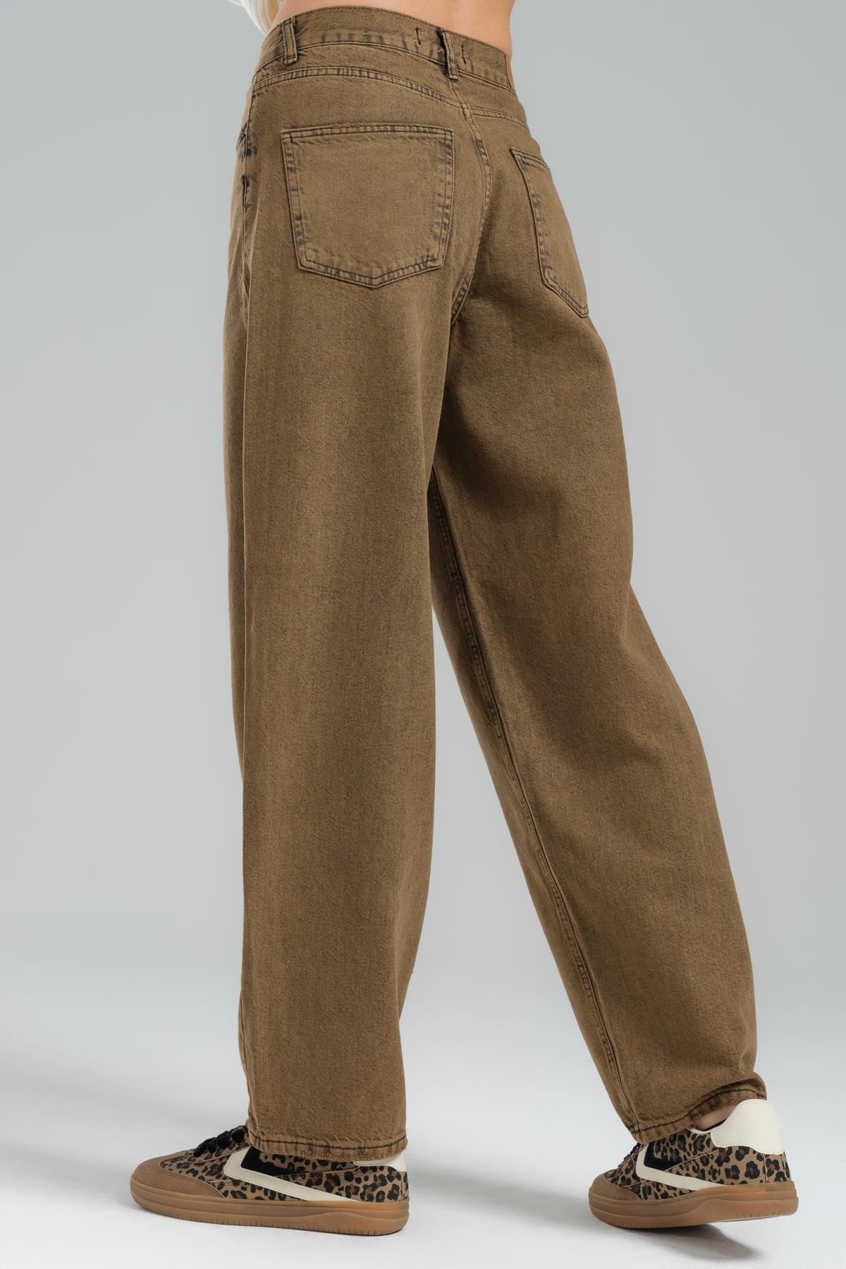 Skater Fit Loose Cut Denim Trousers