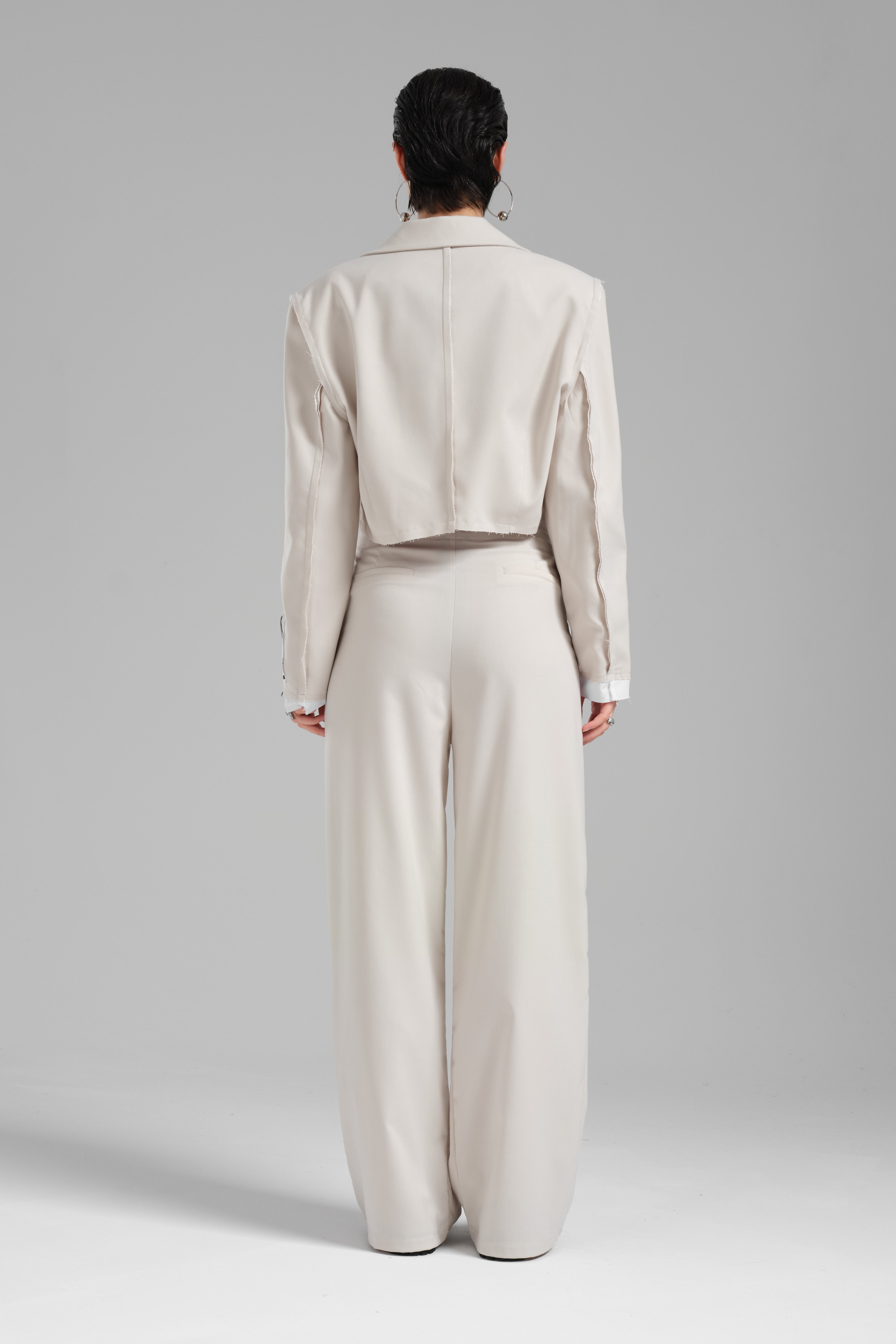 Kadın Aplike Detaylı Tasarım Crop Blazer Ceket
