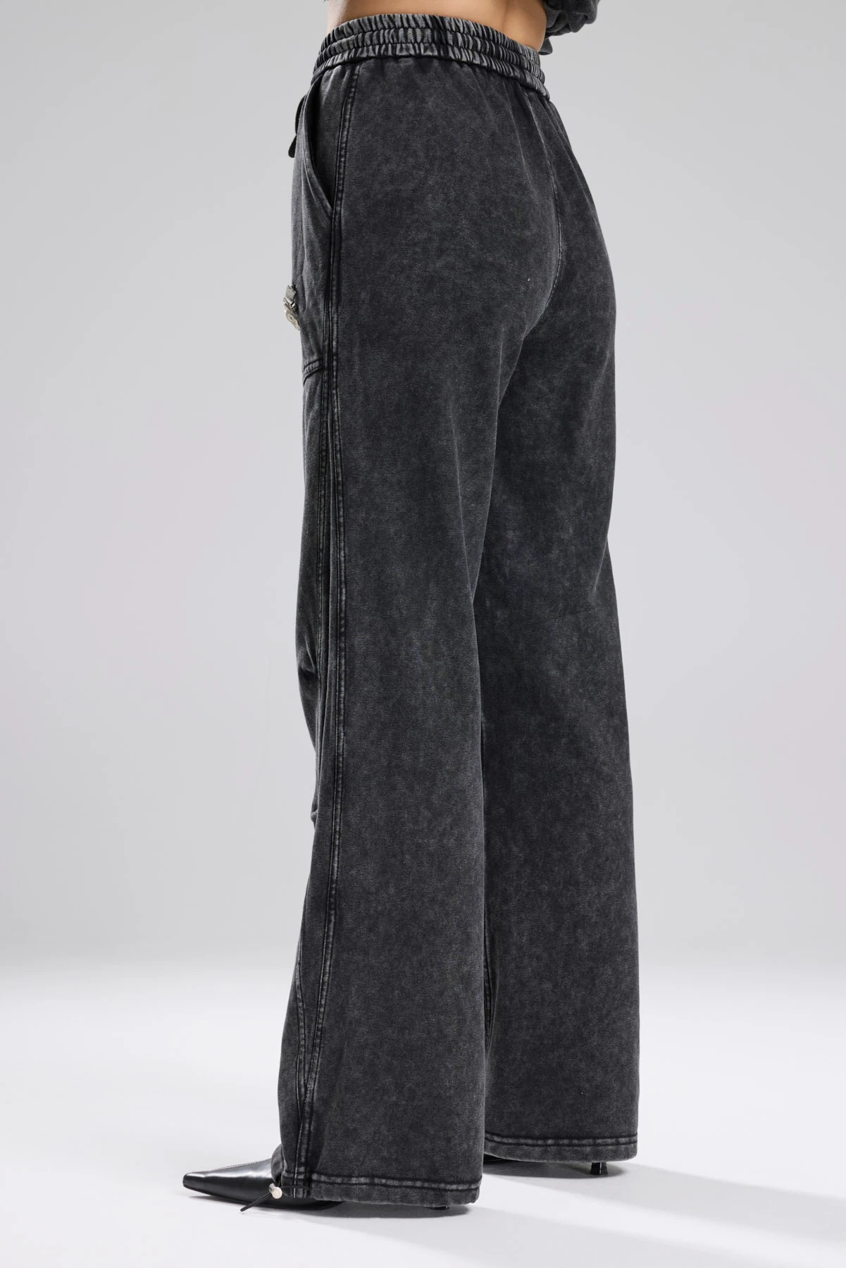 Kadın Yıkamalı Metal Broş Detaylı Tasarım Pantolon