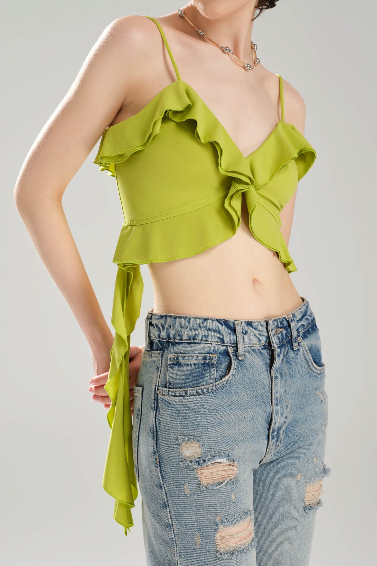Kadın Askılı Fırfır Detaylı Tasarım Crop Bluz