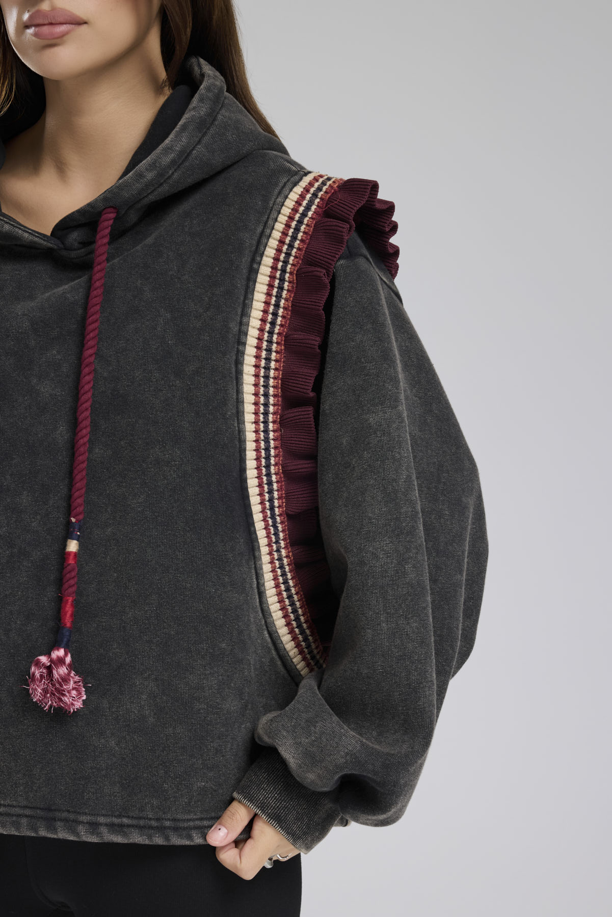 Kadın Yıkamalı Kolları Triko Fır Fır Detaylı Kapüşonlu Tasarım Sweatshirt