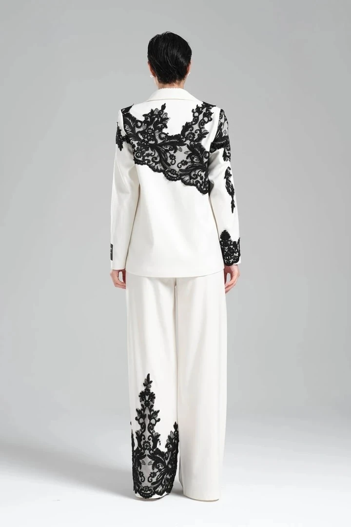 Kadın Dantel Aplikeli Tasarım Blazer Ceket