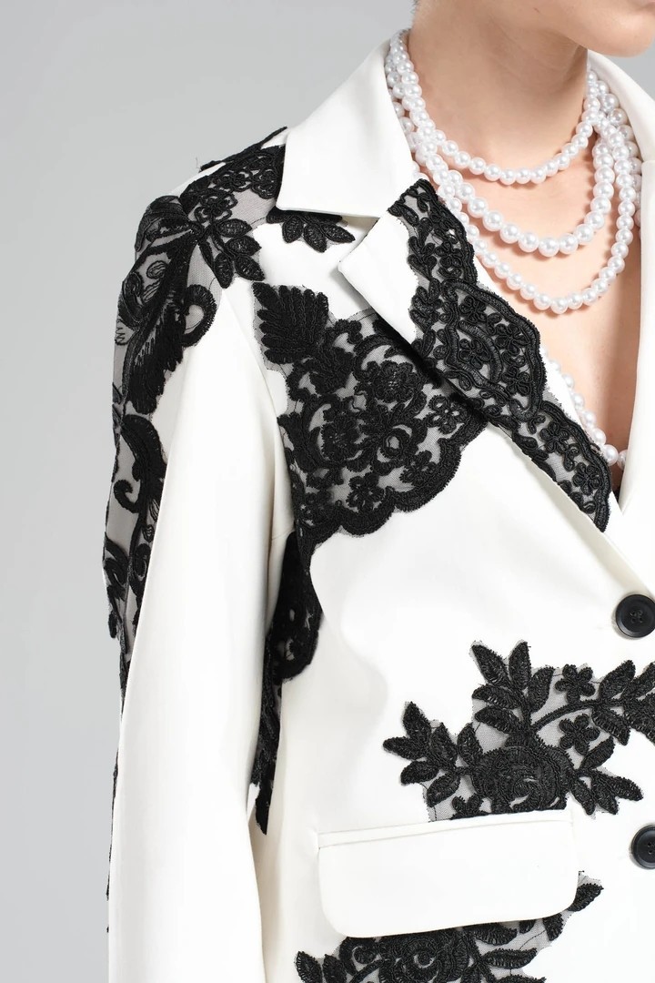 Women's Lace Applique Design Blazer Jacket