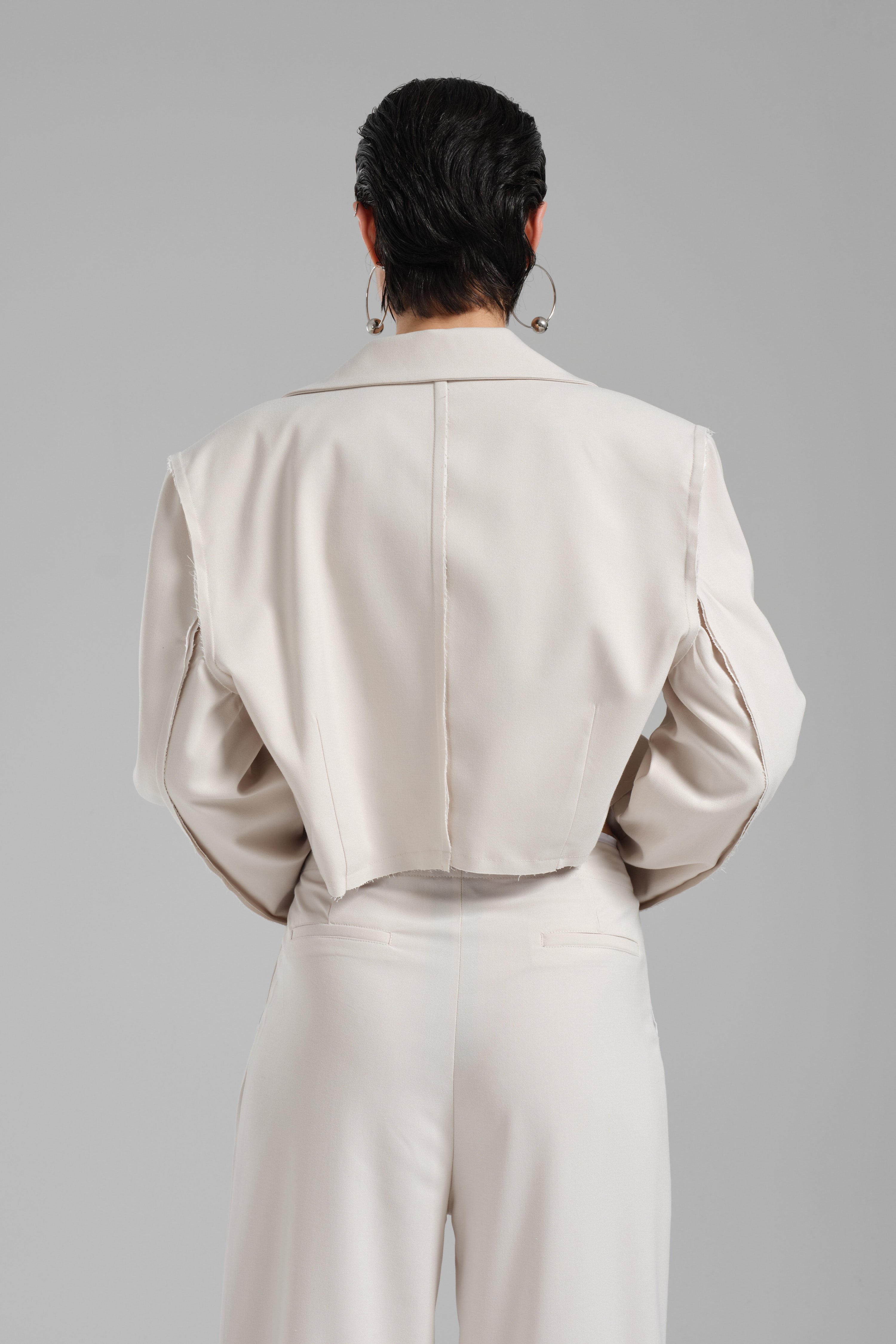 Kadın Aplike Detaylı Tasarım Crop Blazer Ceket