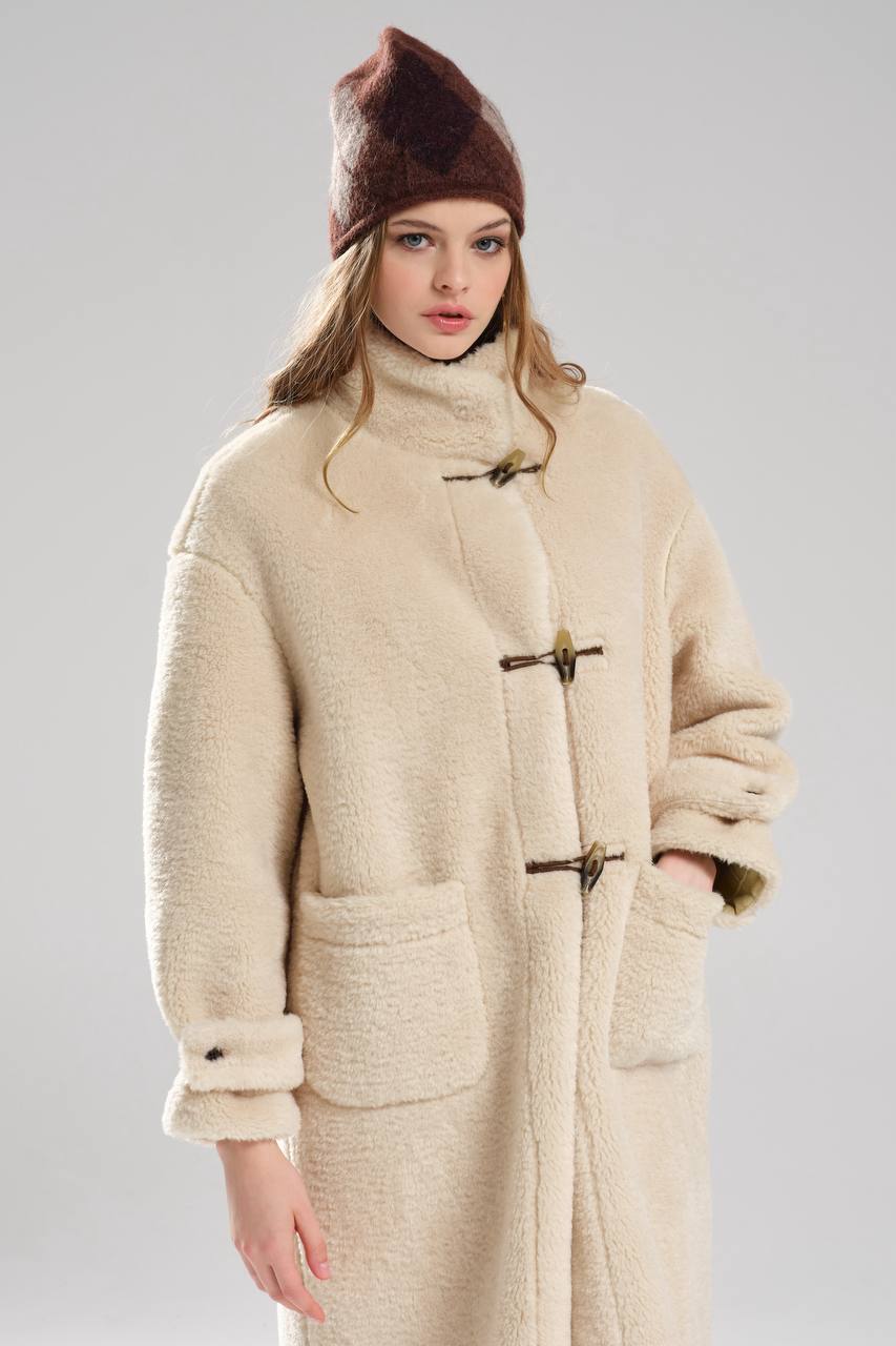 Kadın Peluş Kumaş İçi Süet Kemik Düğme Detaylı Tasarım Uzun Mont Kaban
