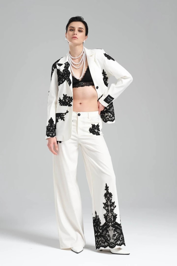 Women's Lace Applique Design Blazer Jacket