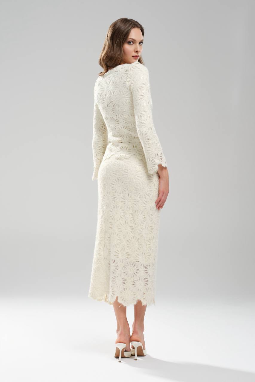 Kadın İki Parça Etek ve Bluz Triko İçi Astarlı Yakası El İşlemeli Tasarım Triko Takım