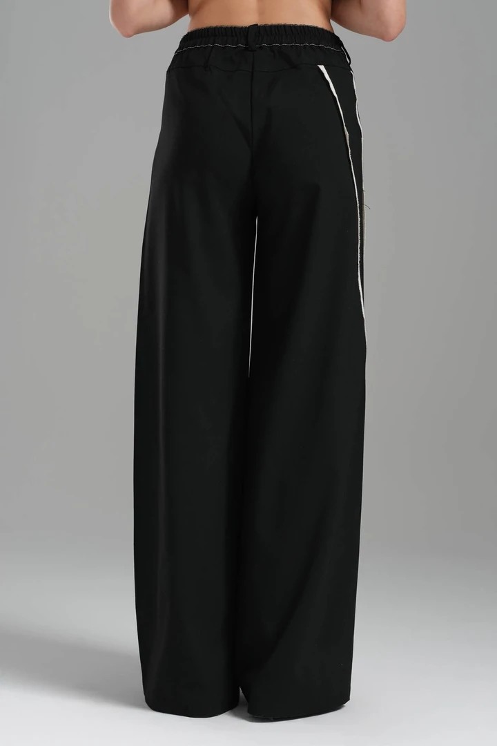 Women's Woven Fabric Back Waistband Elastic Design Trousers