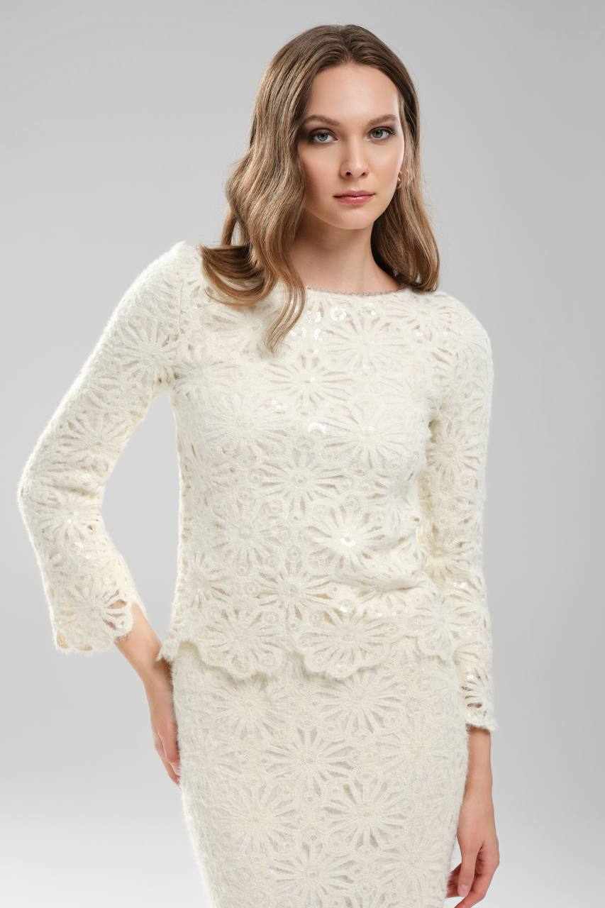 Kadın İki Parça Etek ve Bluz Triko İçi Astarlı Yakası El İşlemeli Tasarım Triko Takım