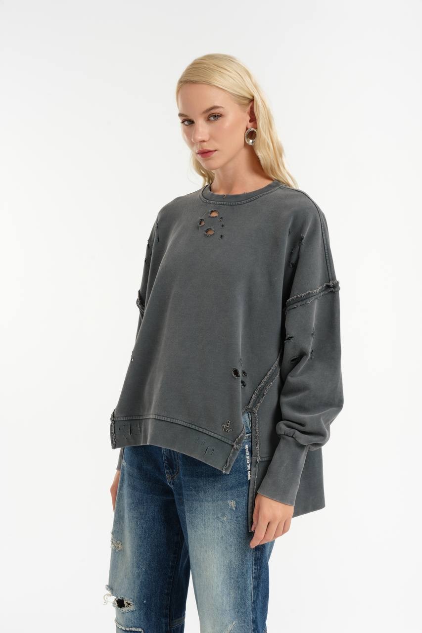 Yıkamalı Yırtıklı Baş Parmak Detaylı Kadın Tasarım Sweatshirt