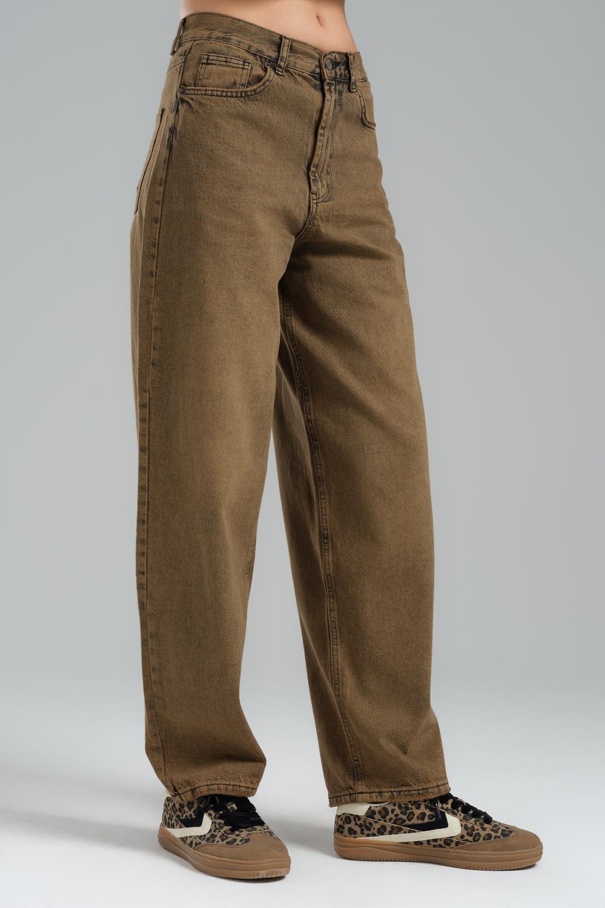 Skater Fit Loose Cut Denim Trousers