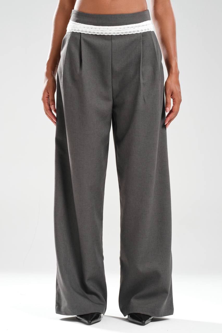 Kadın Dantel ve Pile Detaylı Tasarım Pantolon