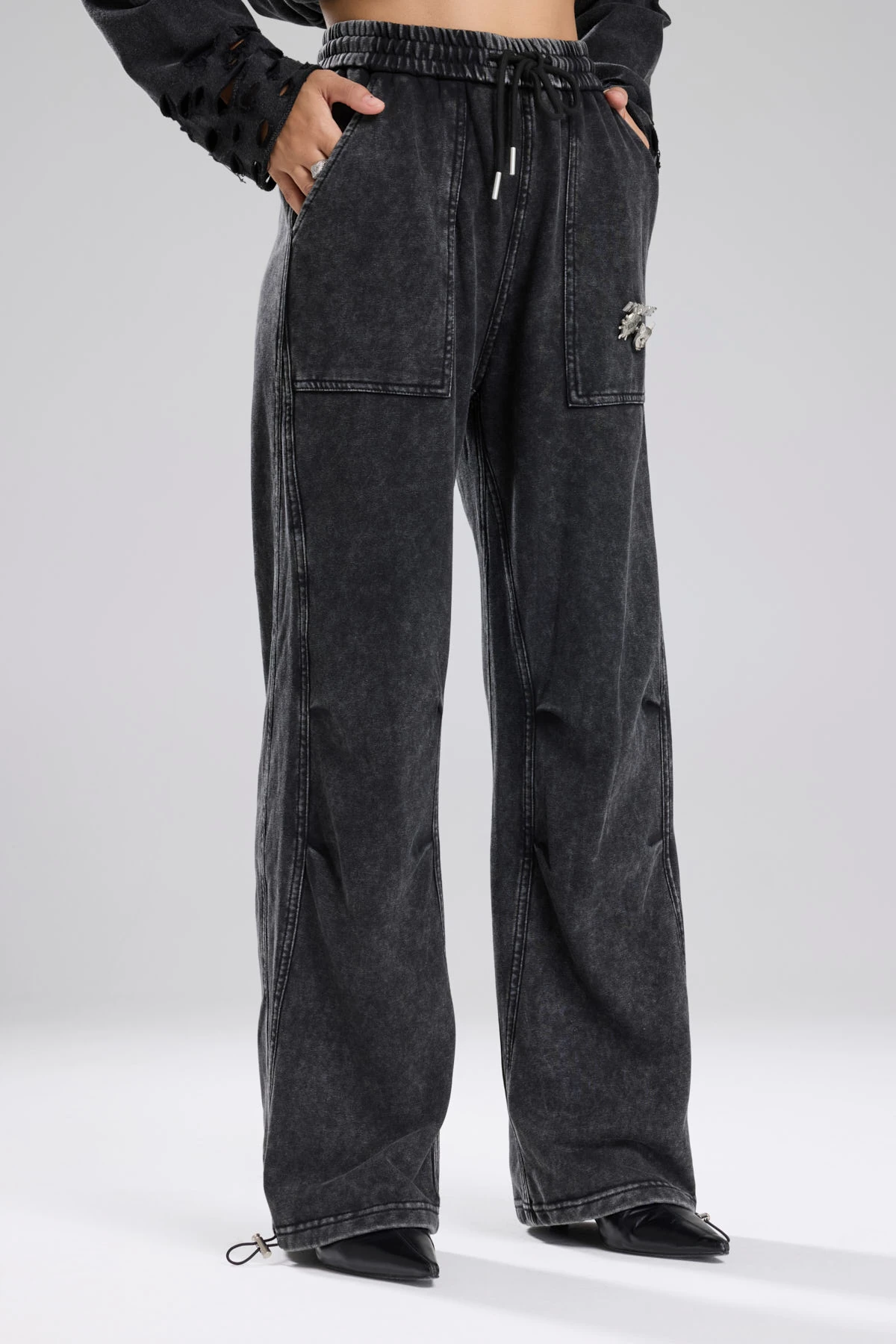 Kadın Yıkamalı Metal Broş Detaylı Tasarım Pantolon