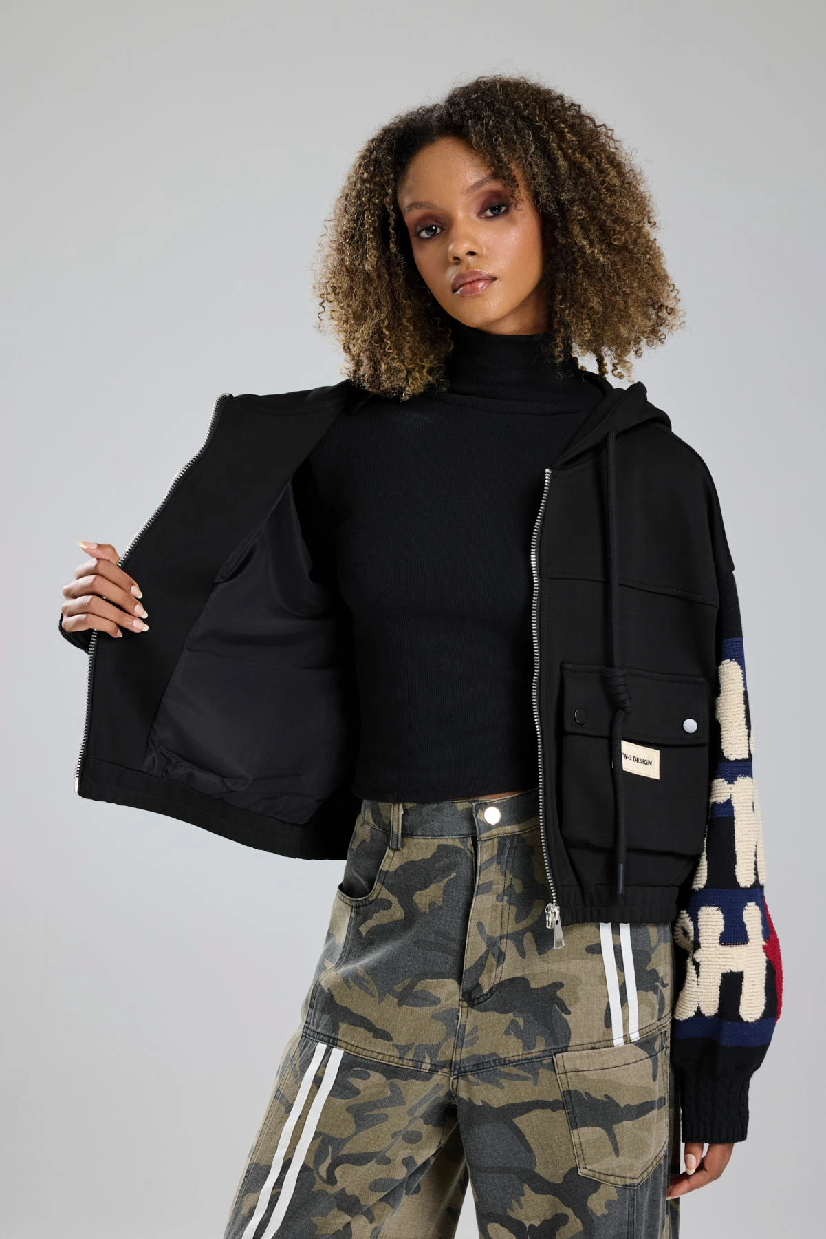 Kadın Kolları Triko Detaylı İçi Astarlı Kapüşonlu Tasarım Ceket