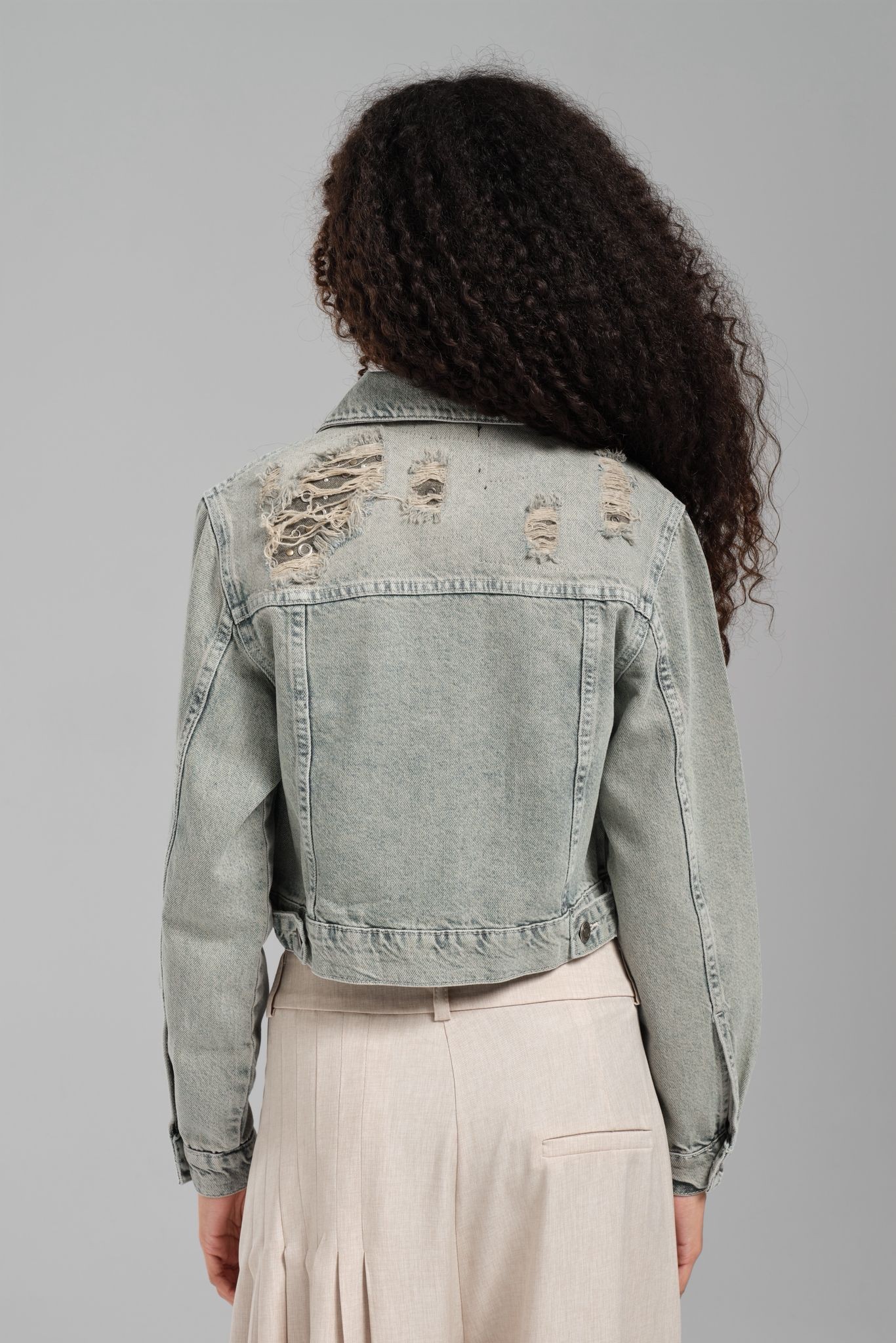 Kadın Yırtık Detaylı Yapıştırma Taşlı Tasarım Denim Ceket
