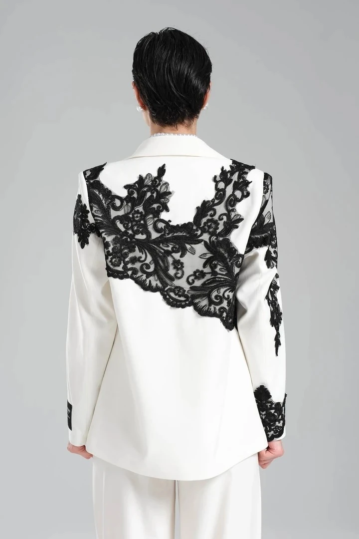 Kadın Dantel Aplikeli Tasarım Blazer Ceket