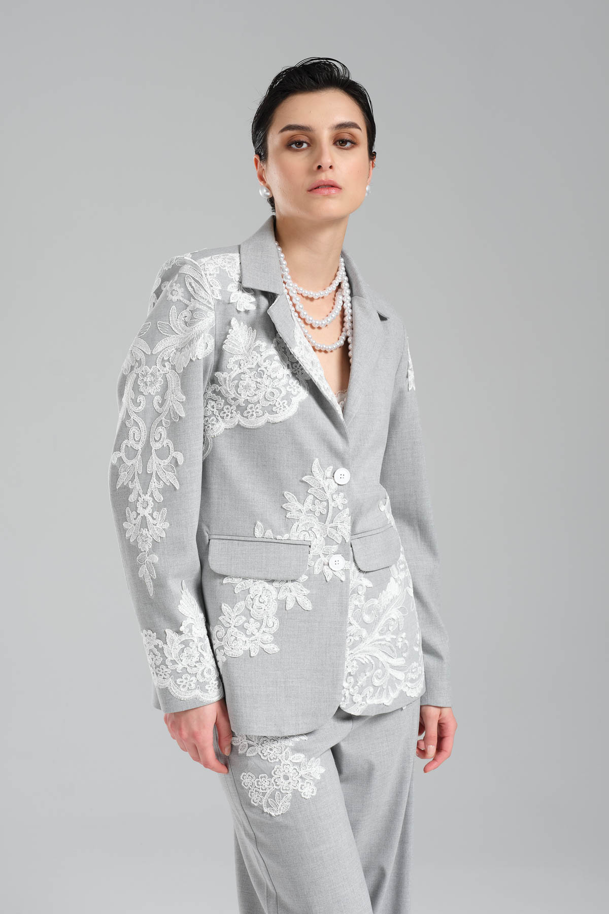 Kadın Dantel Aplikeli Tasarım Blazer Ceket