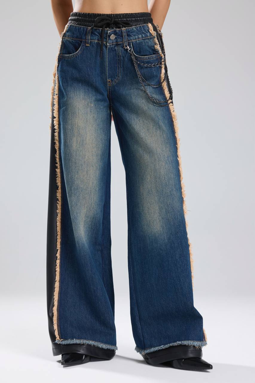 Kadın Suni Deri Garnili Zincir Detaylı Tasarım Pantolon