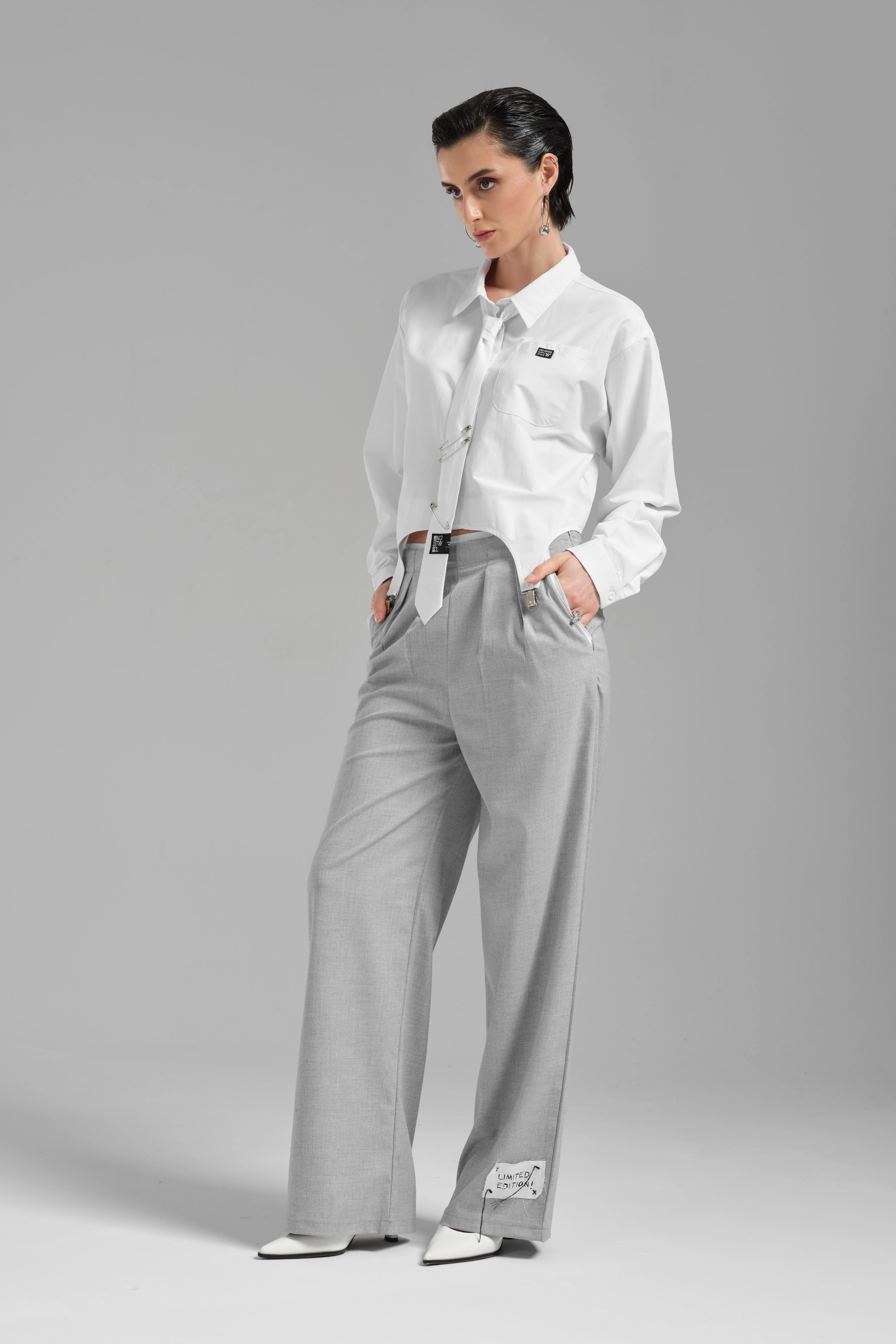 Kadın Kravat Detaylı Özel Tasarım Gömlek