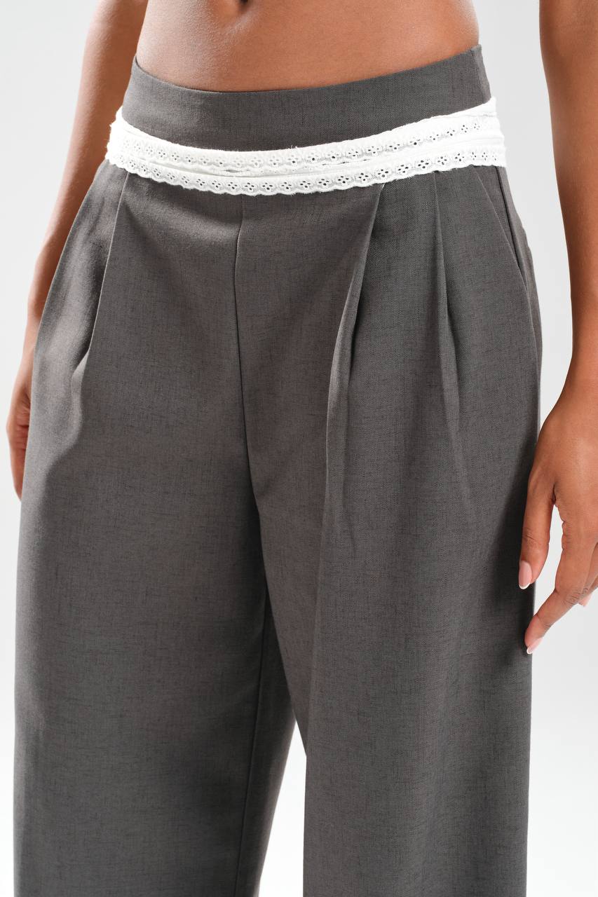 Kadın Dantel ve Pile Detaylı Tasarım Pantolon