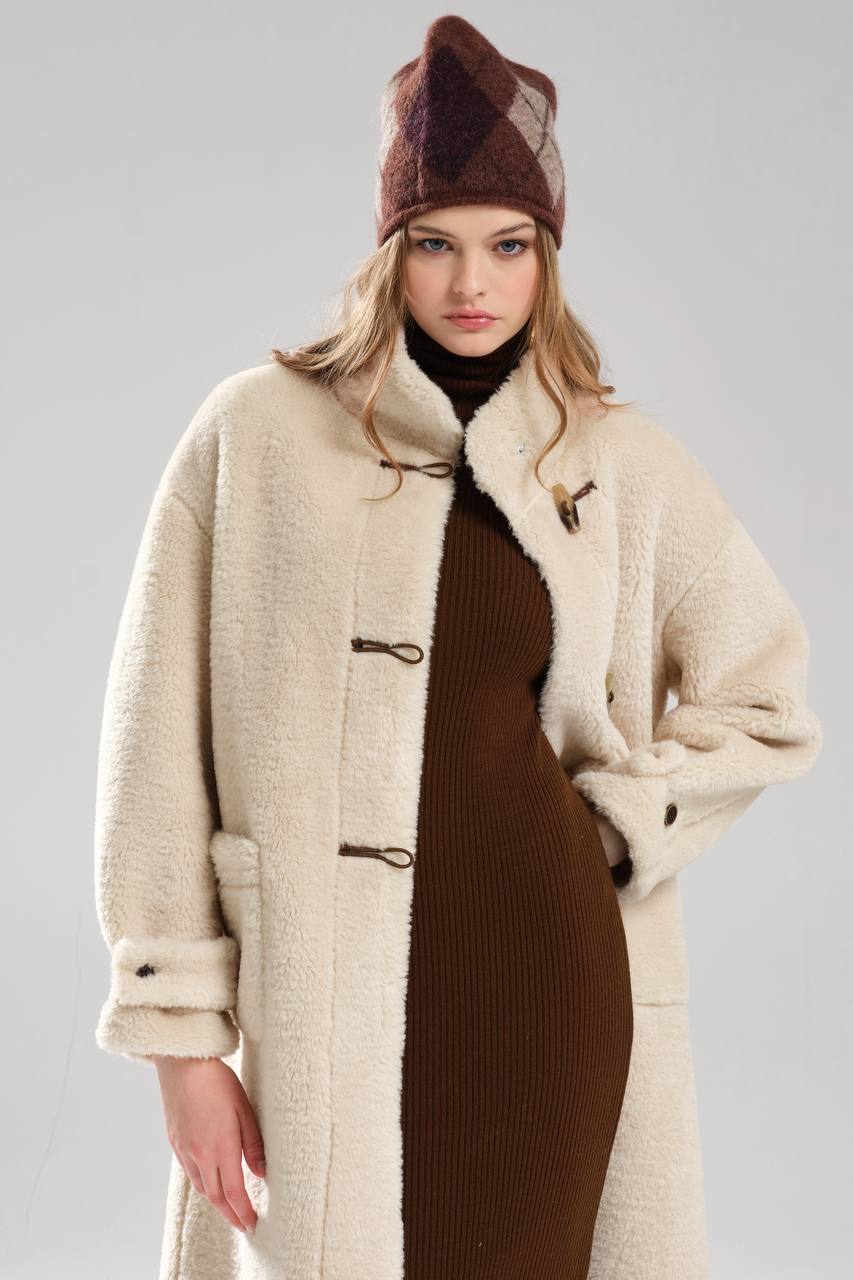 Kadın Peluş Kumaş İçi Süet Kemik Düğme Detaylı Tasarım Uzun Mont Kaban