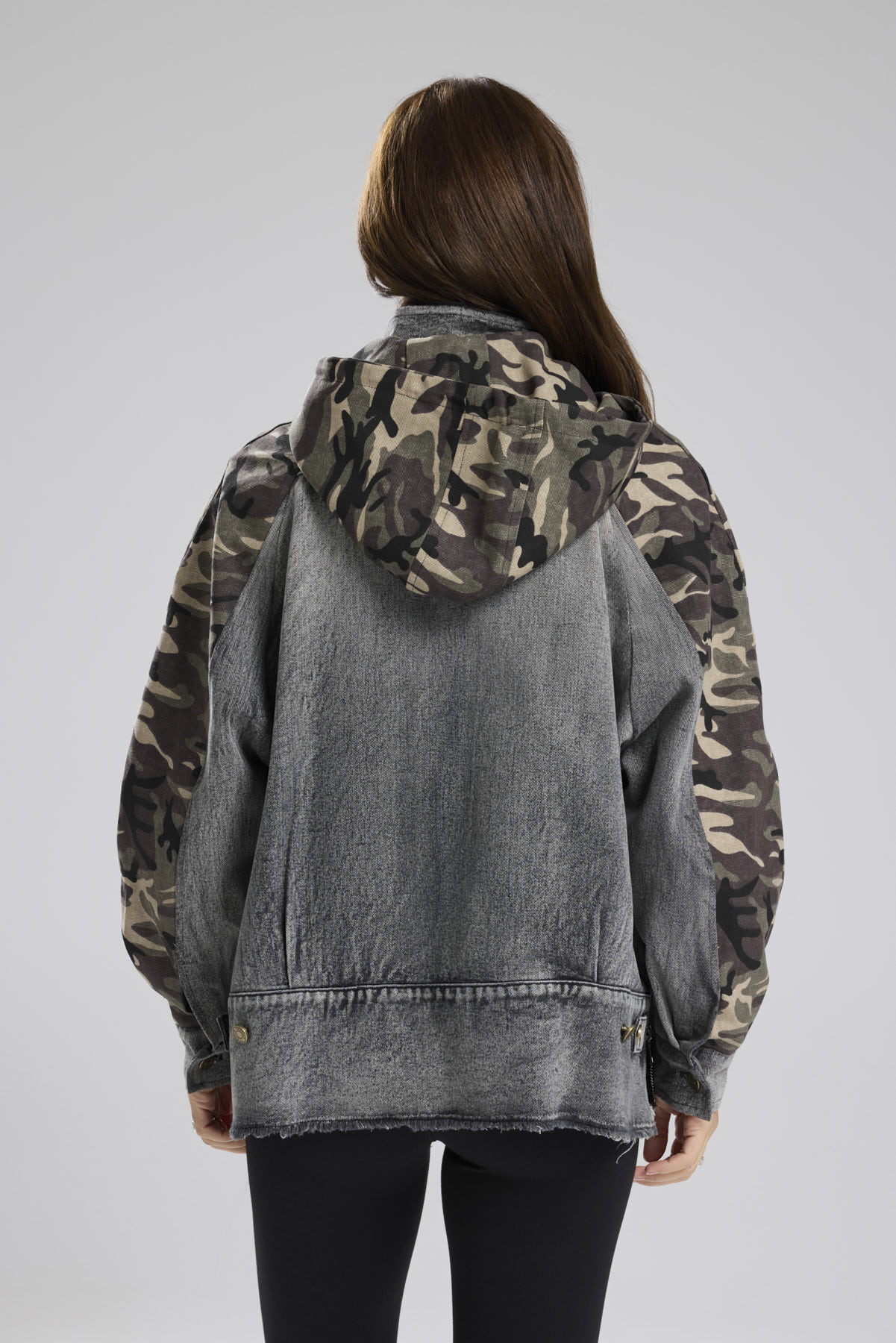 Kadın Denim ve Kamuflaj Kumaş Garnili Tasarım Oversize Ceket