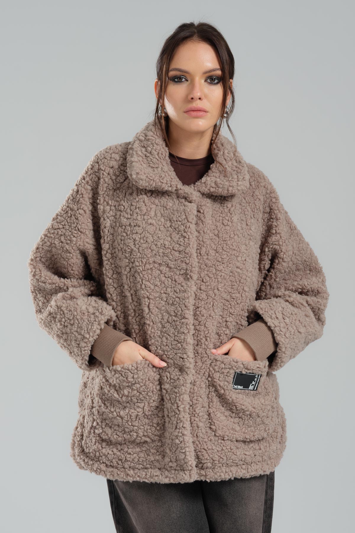 Çift Cepli Oversize Peluş Kadın Mont