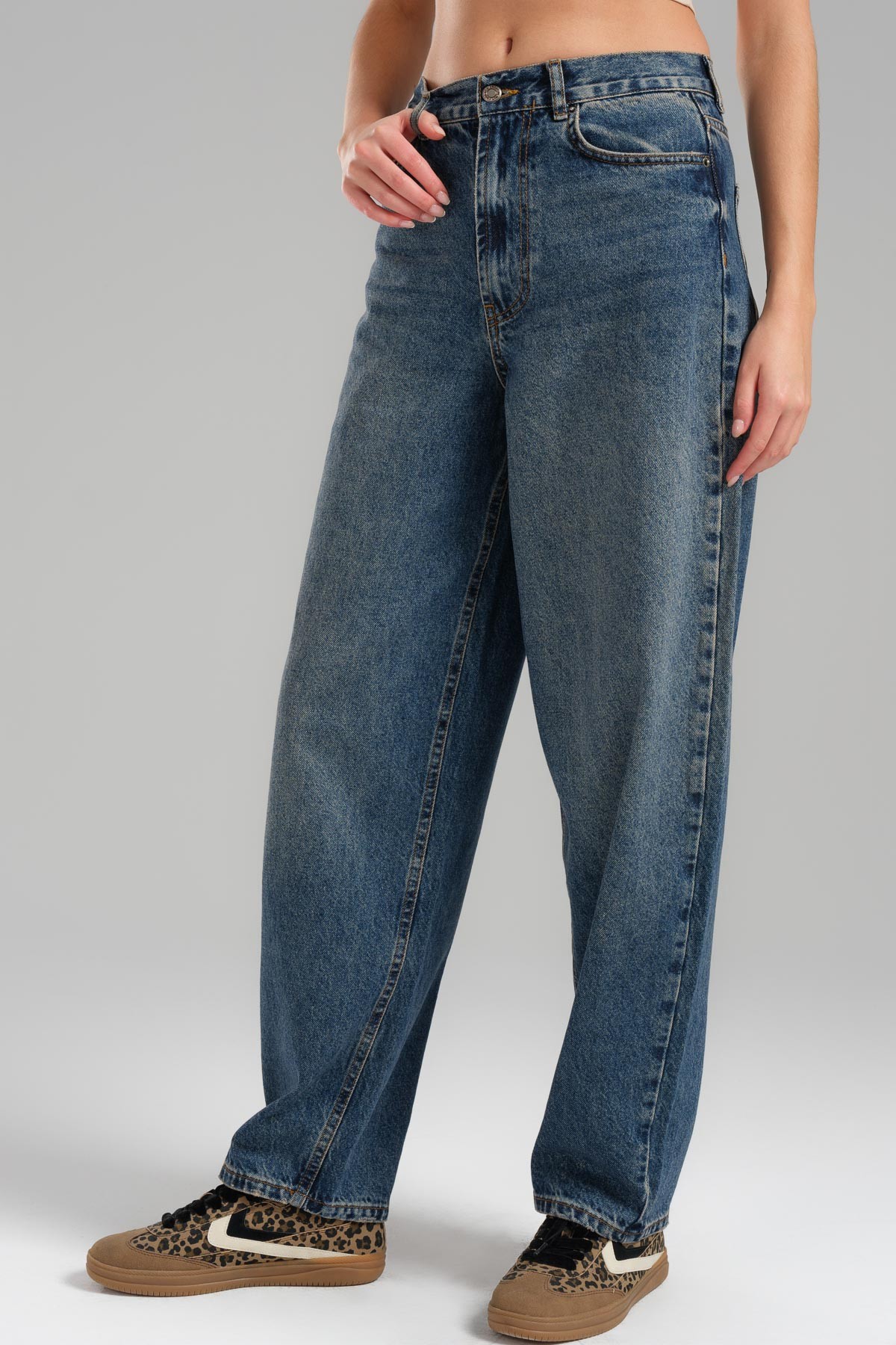 Women's Skater Fit Loose Cut Denim Trousers