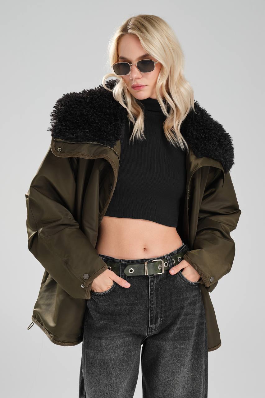 Kadın Yakası Kürklü İç Kısmı Peluş Astarlı Su Geçirmez Tasarım Mont Kaban