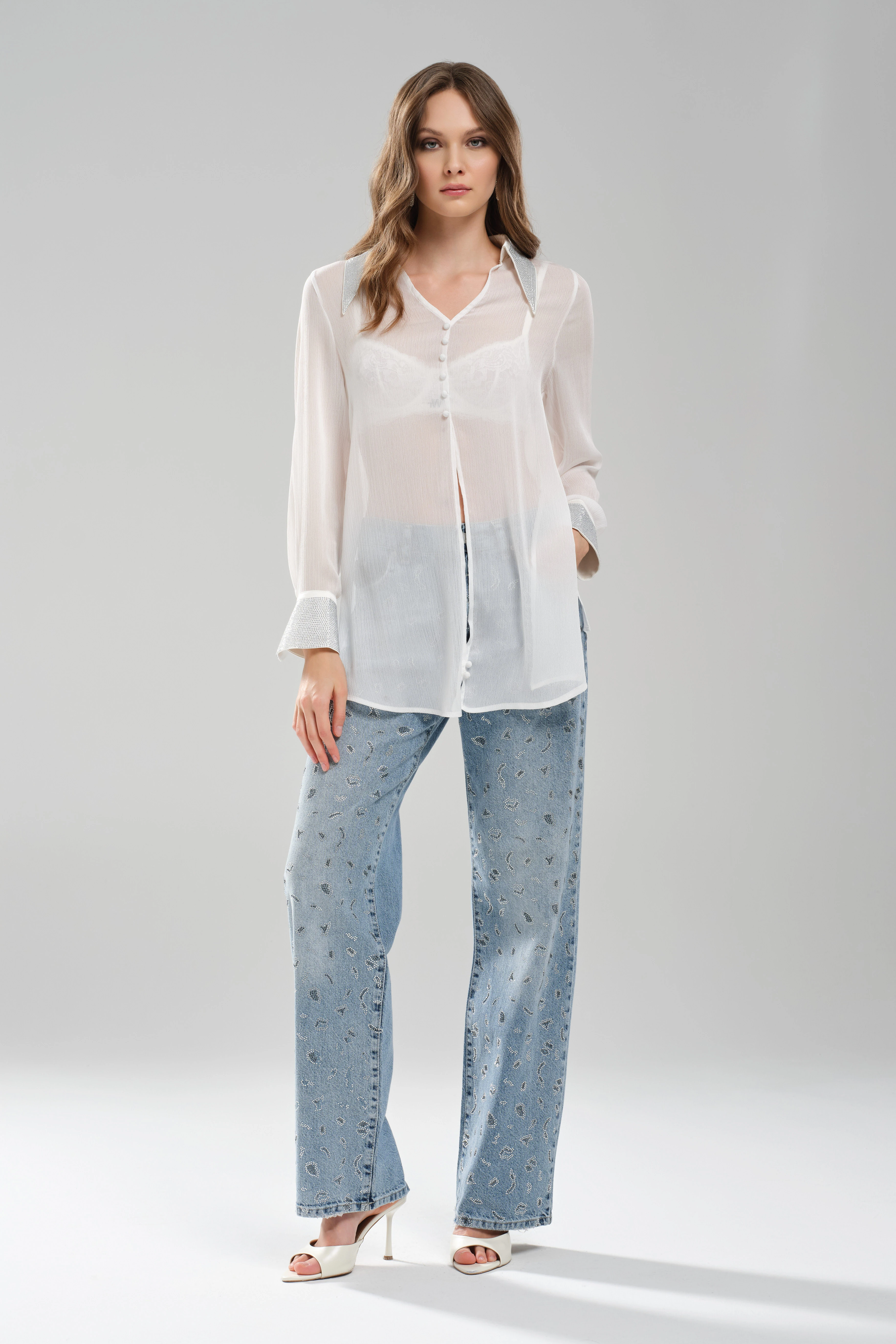 Kadın Şifon Kumaş Yakası ve Manşetleri Taşlı Tasarım Gömlek